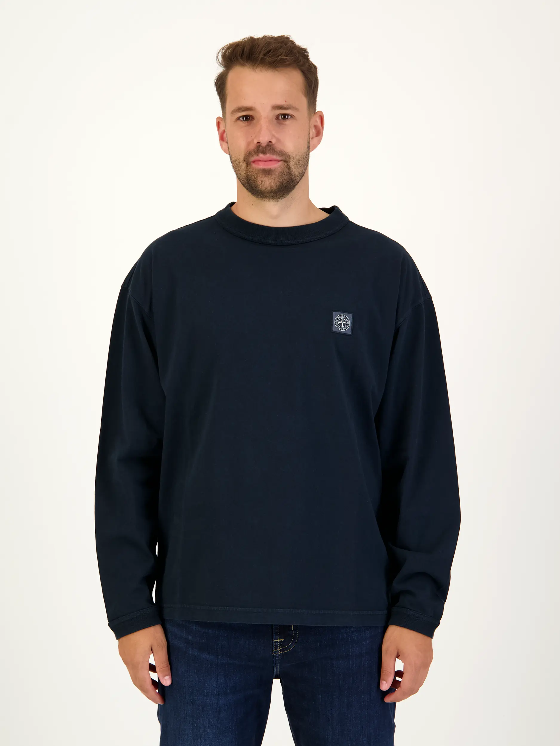 Langarmshirt - Artikel Vorderseite getragen von einem Modell - Farbe: Blau