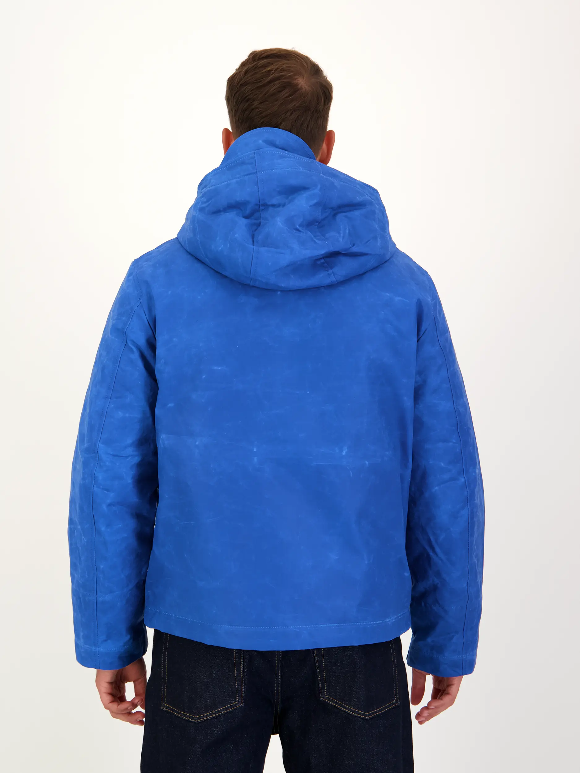 Jacke - Artikel Rückseite getragen von einem Modell - Farbe: Blau