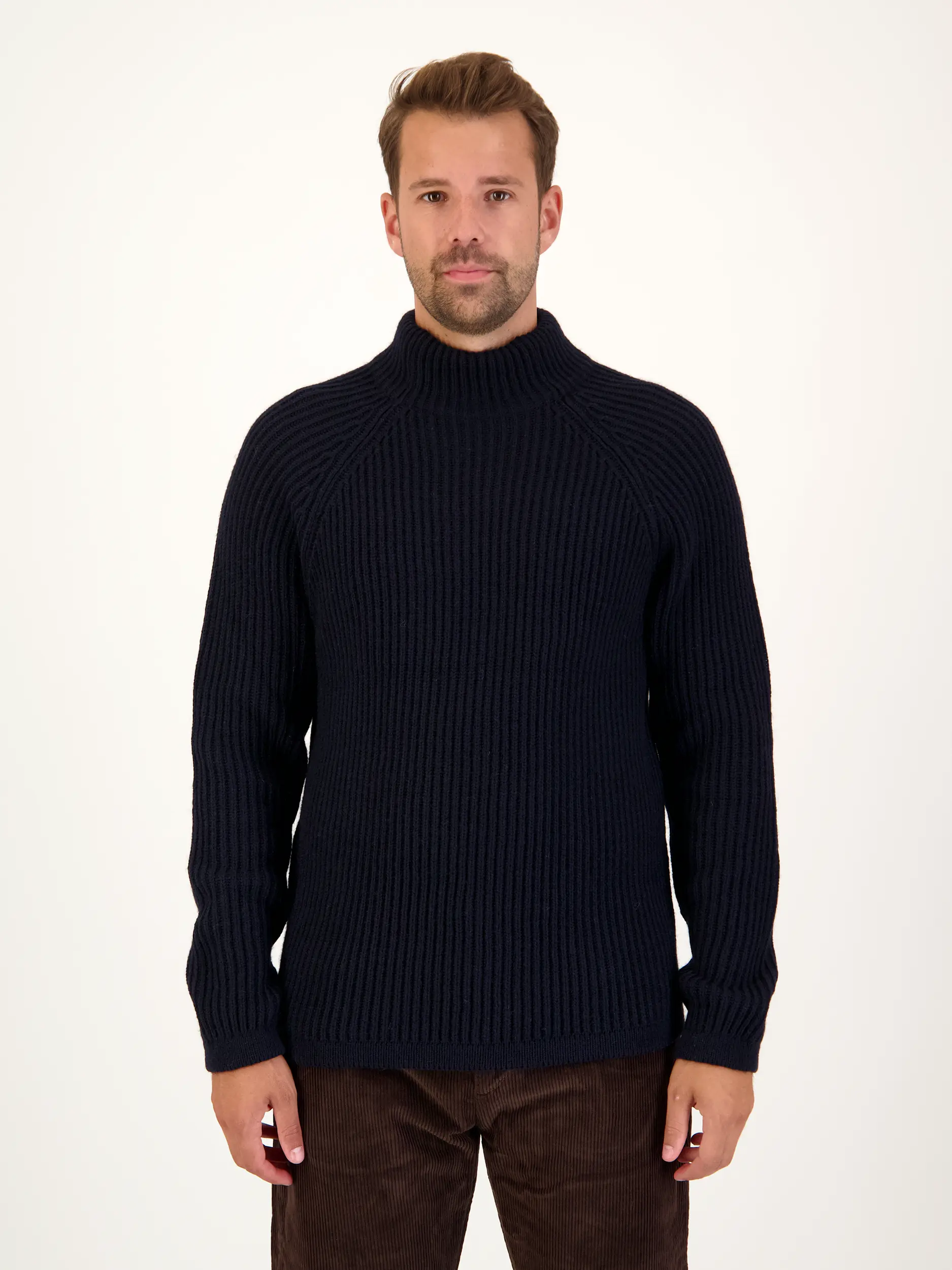 Pullover 'Arvid' aus Woll-Mix langarm - Artikel Vorderseite getragen von einem Modell - Farbe: Blau