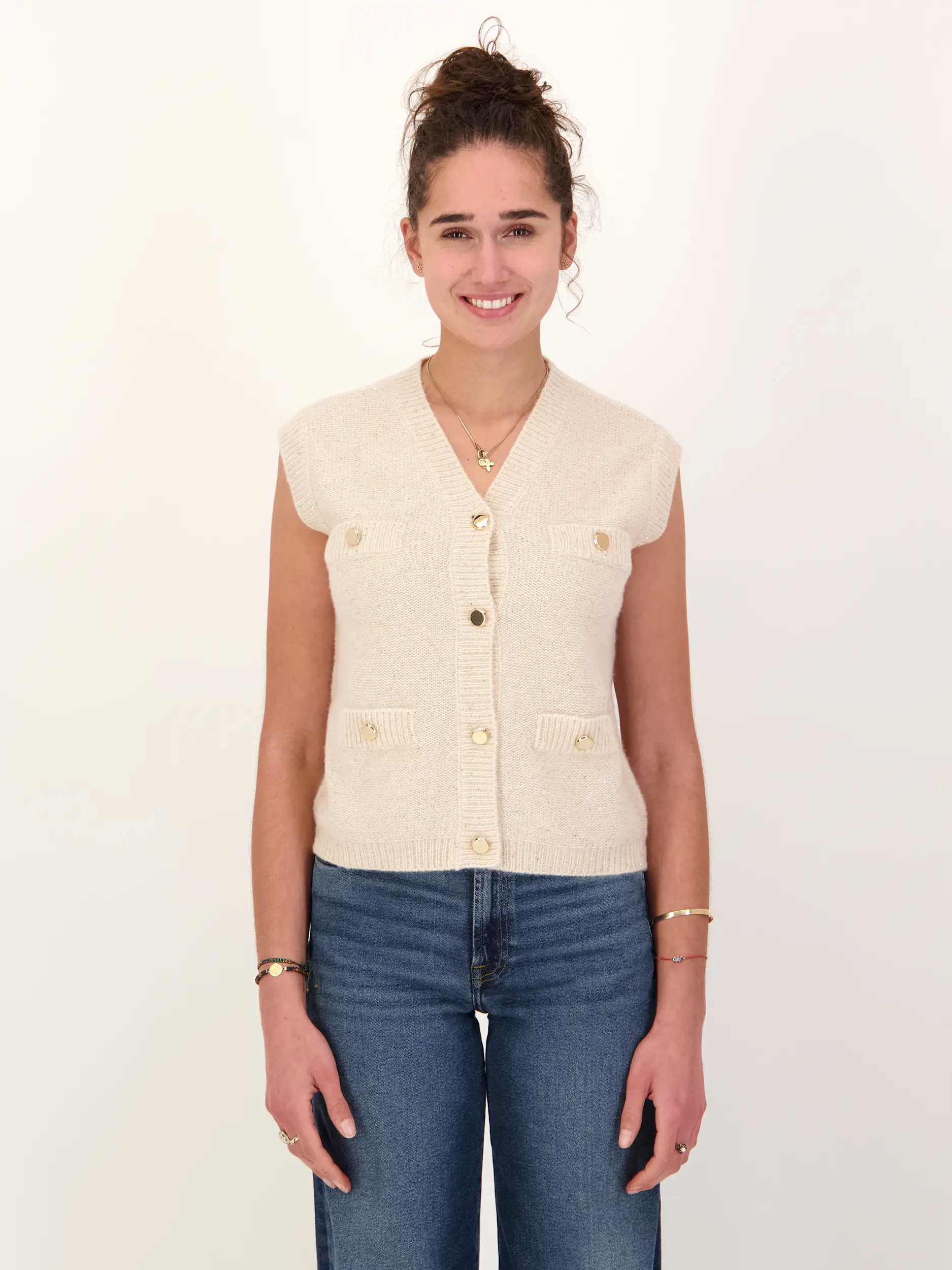 Weste aus Kaschmir - Artikel Vorderseite getragen von einem Modell - Farbe: Beige
