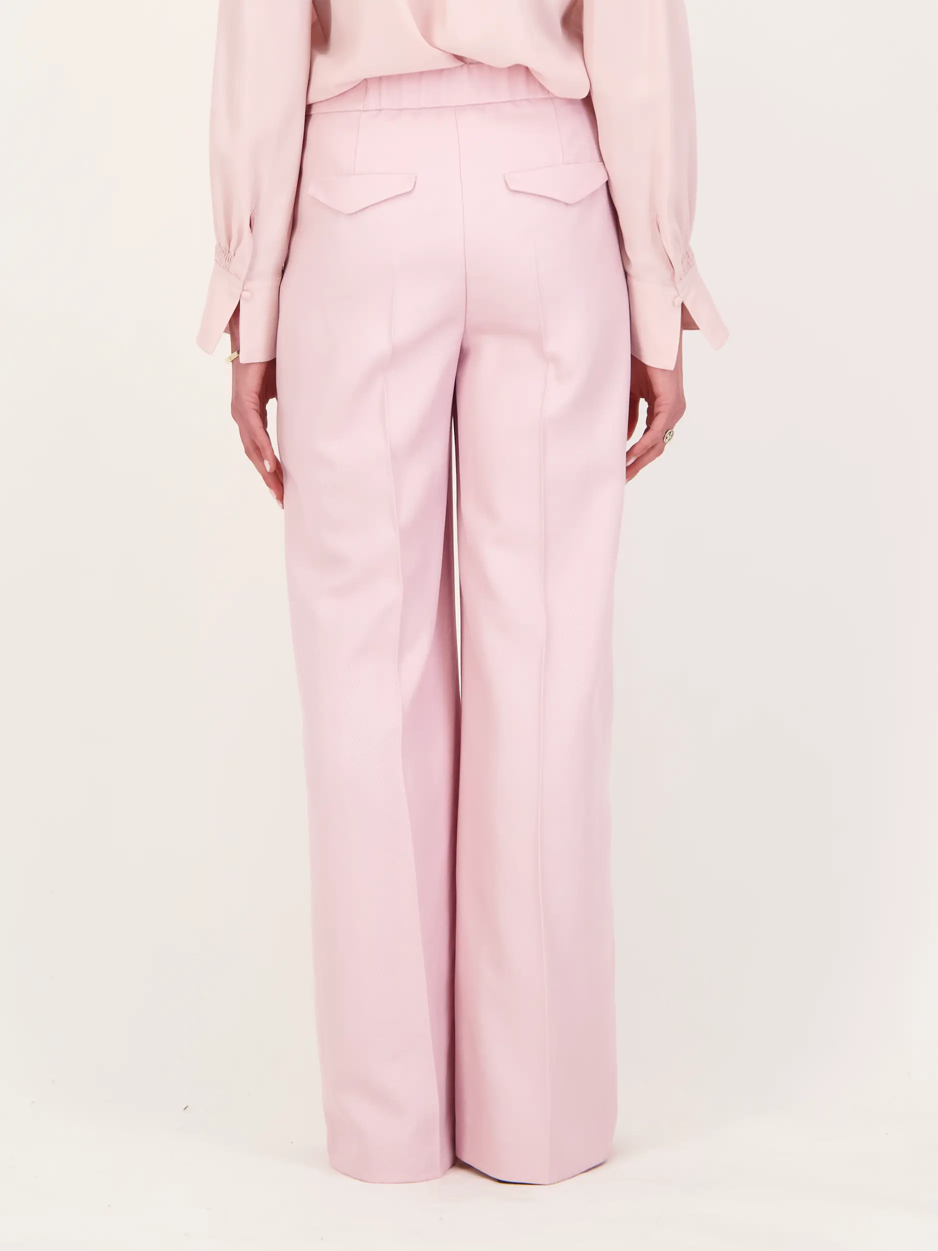 Hose - Artikel Rückseite getragen von einem Modell - Farbe: Rosa&Pink