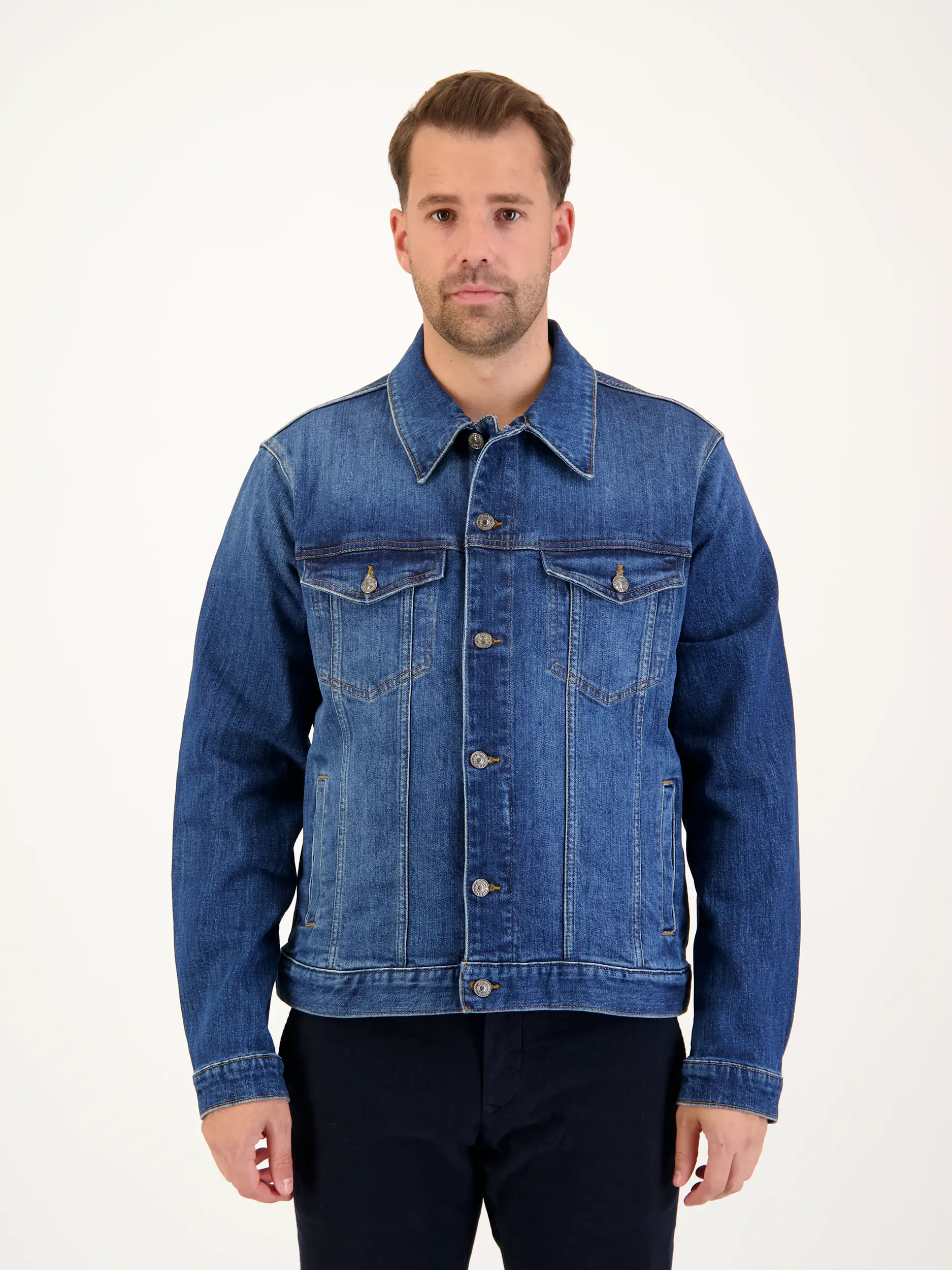 Jeansjacke - Artikel Vorderseite getragen von einem Modell - Farbe: Blau