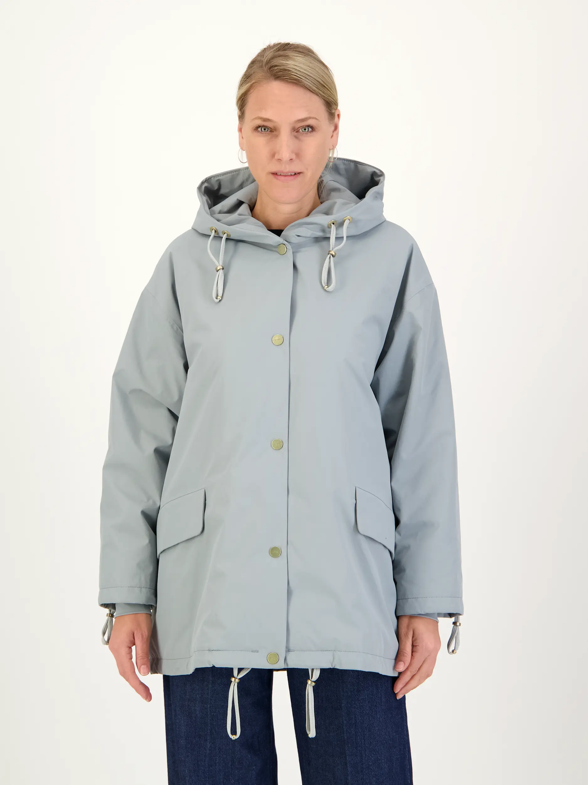 Wasserdichte Jacke 'Ease'  - Artikel Vorderseite getragen von einem Modell - Farbe: Blau