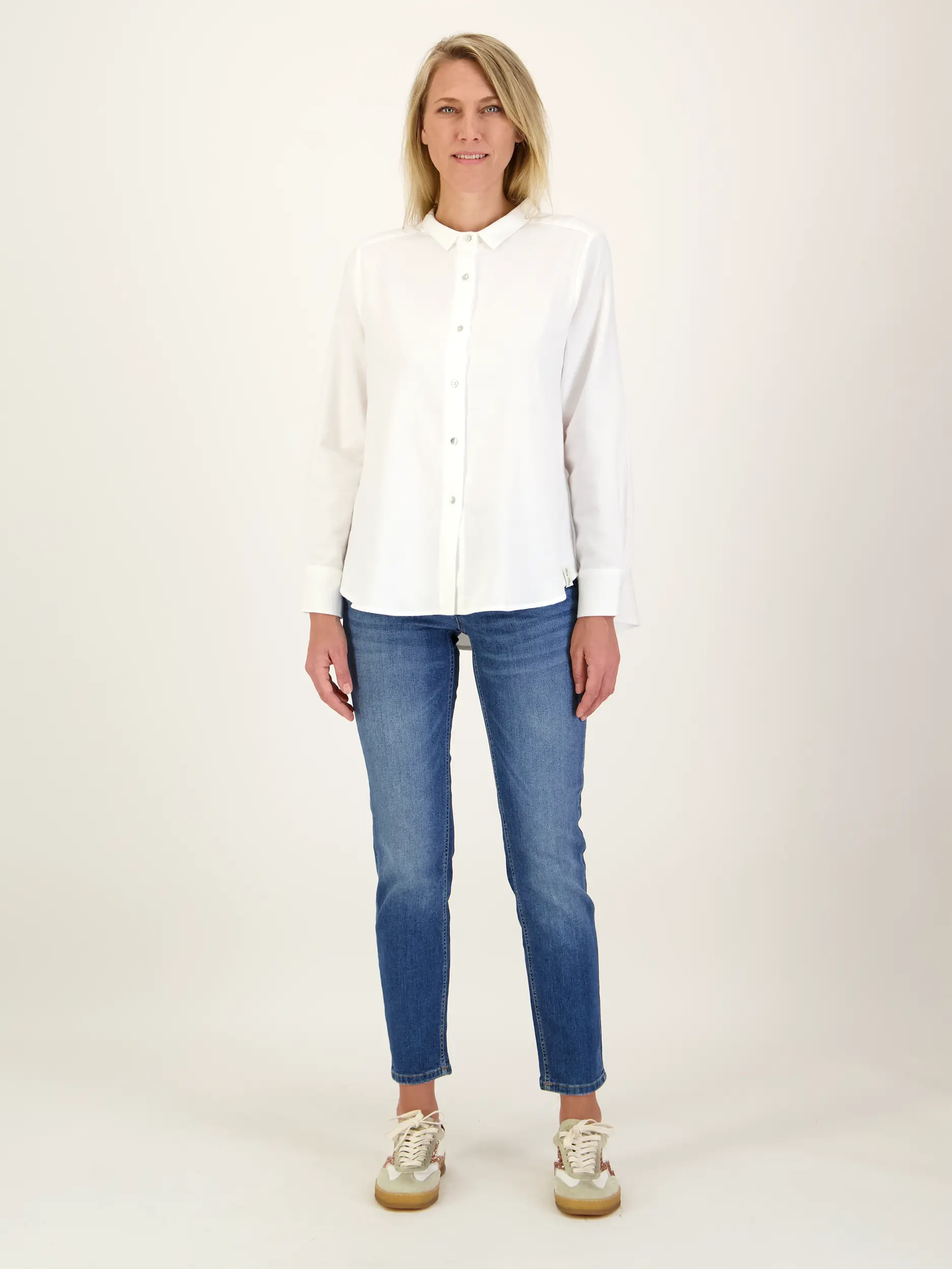 High Rise Slim Fit Jeans 'Piper Cropped' - Artikel Teil eines Outfits getragen von einem Modell