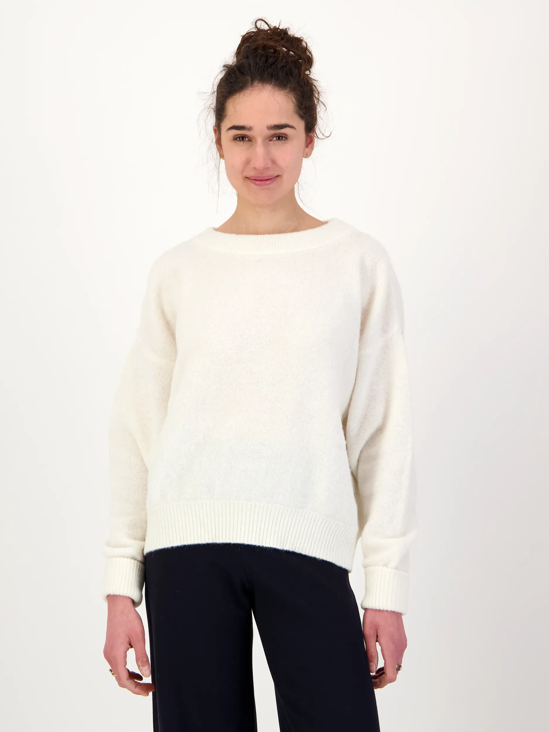 Pullover 'Vitow' - Artikel Vorderseite getragen von einem Modell - Farbe: Creme