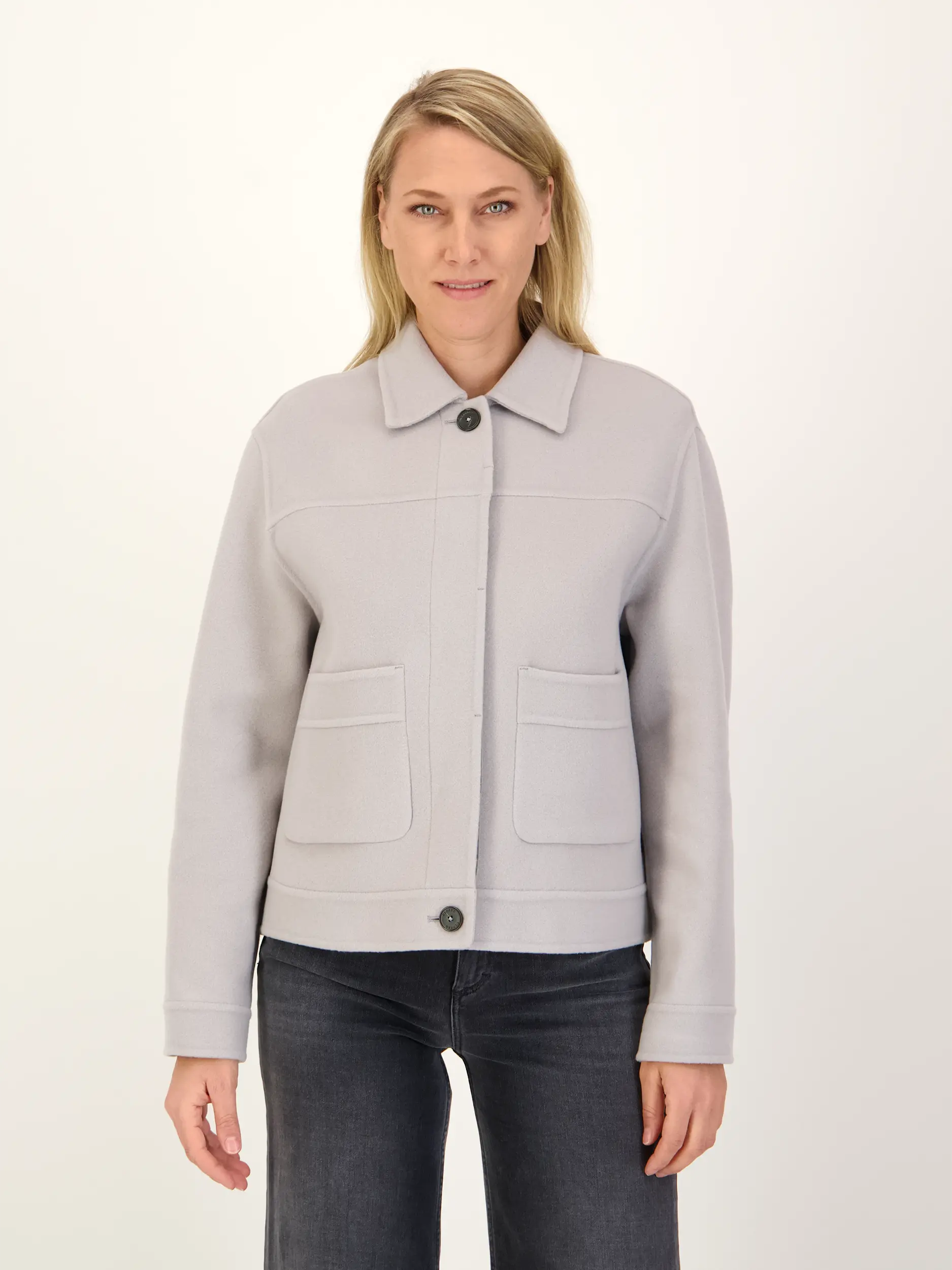 Blouson aus Wolle - Artikel Vorderseite getragen von einem Modell