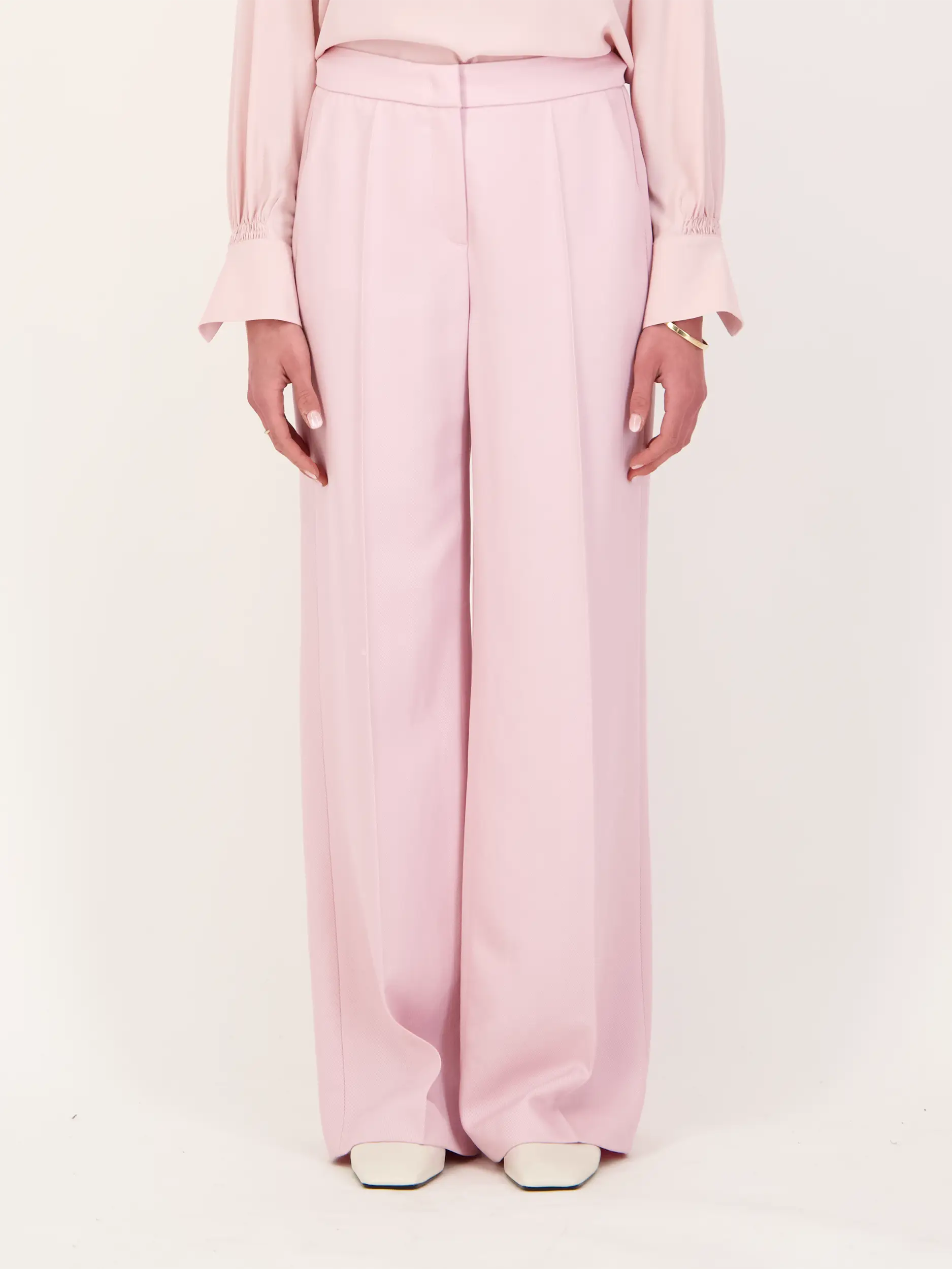 Hose - Artikel Vorderseite getragen von einem Modell - Farbe: Rosa&Pink