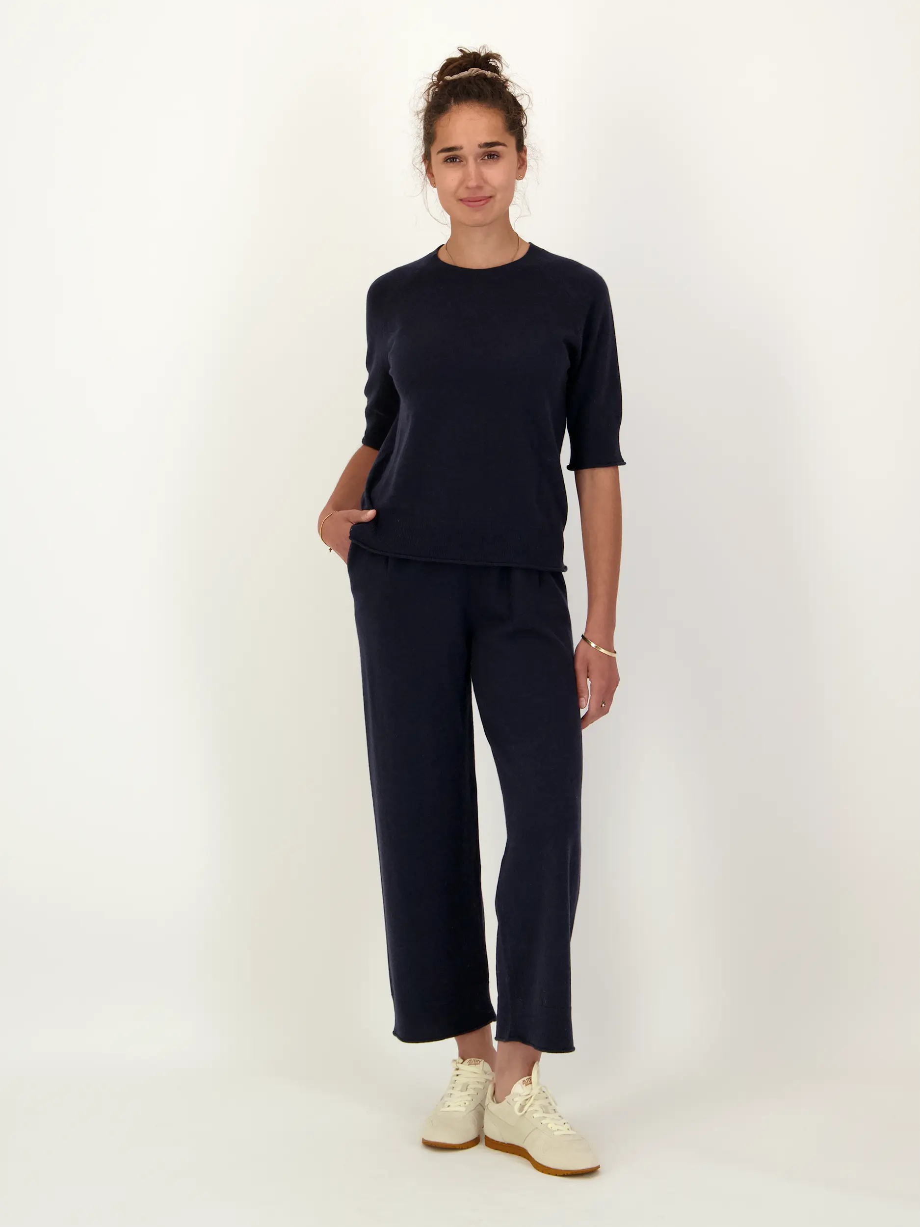 Pullover aus Kaschmir 3/4-Arm - Artikel Teil eines Outfits getragen von einem Modell