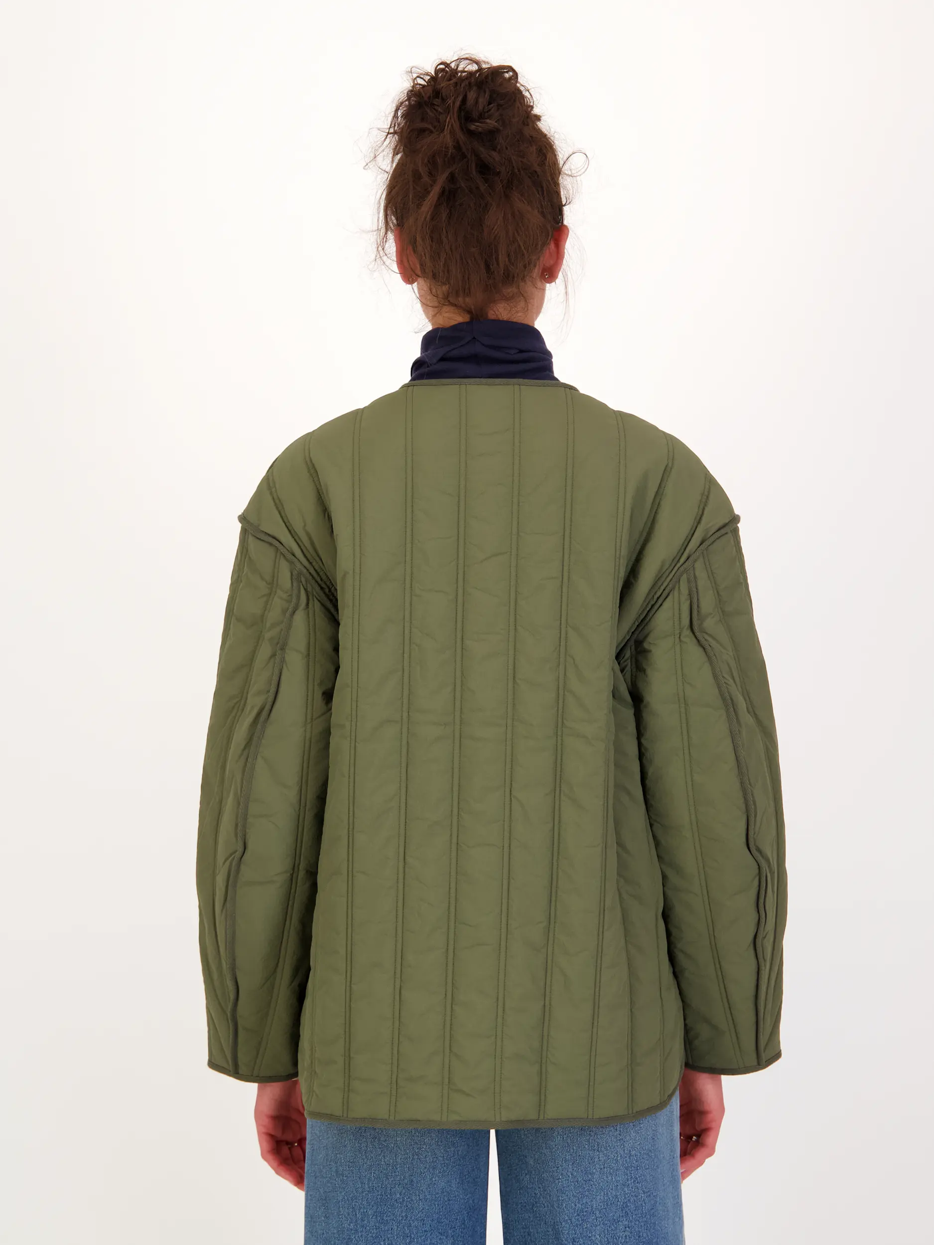 Jacke - Artikel Rückseite getragen von einem Modell - Farbe: Grün