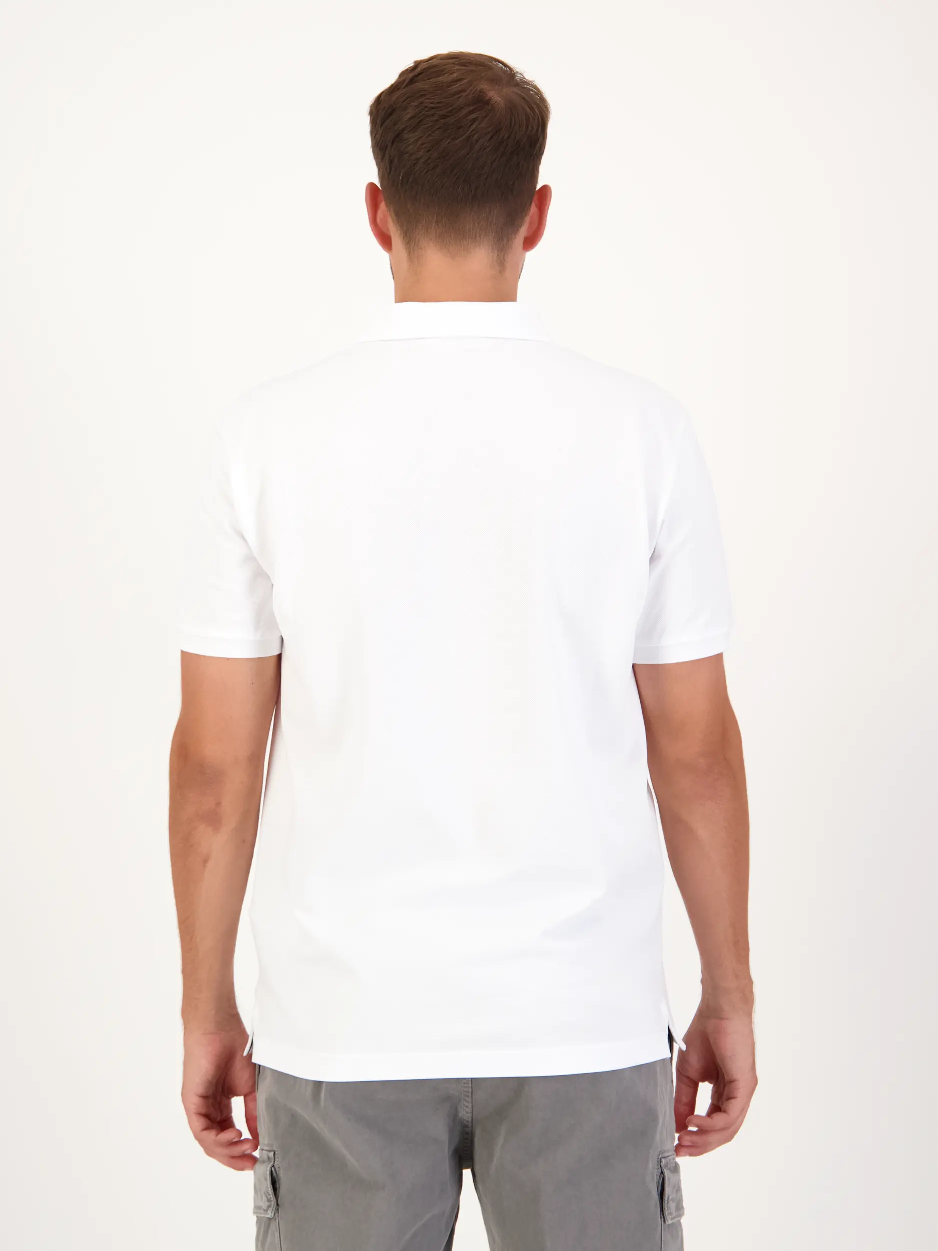 Poloshirt - Artikel Rückseite getragen von einem Modell - Farbe: Weiß