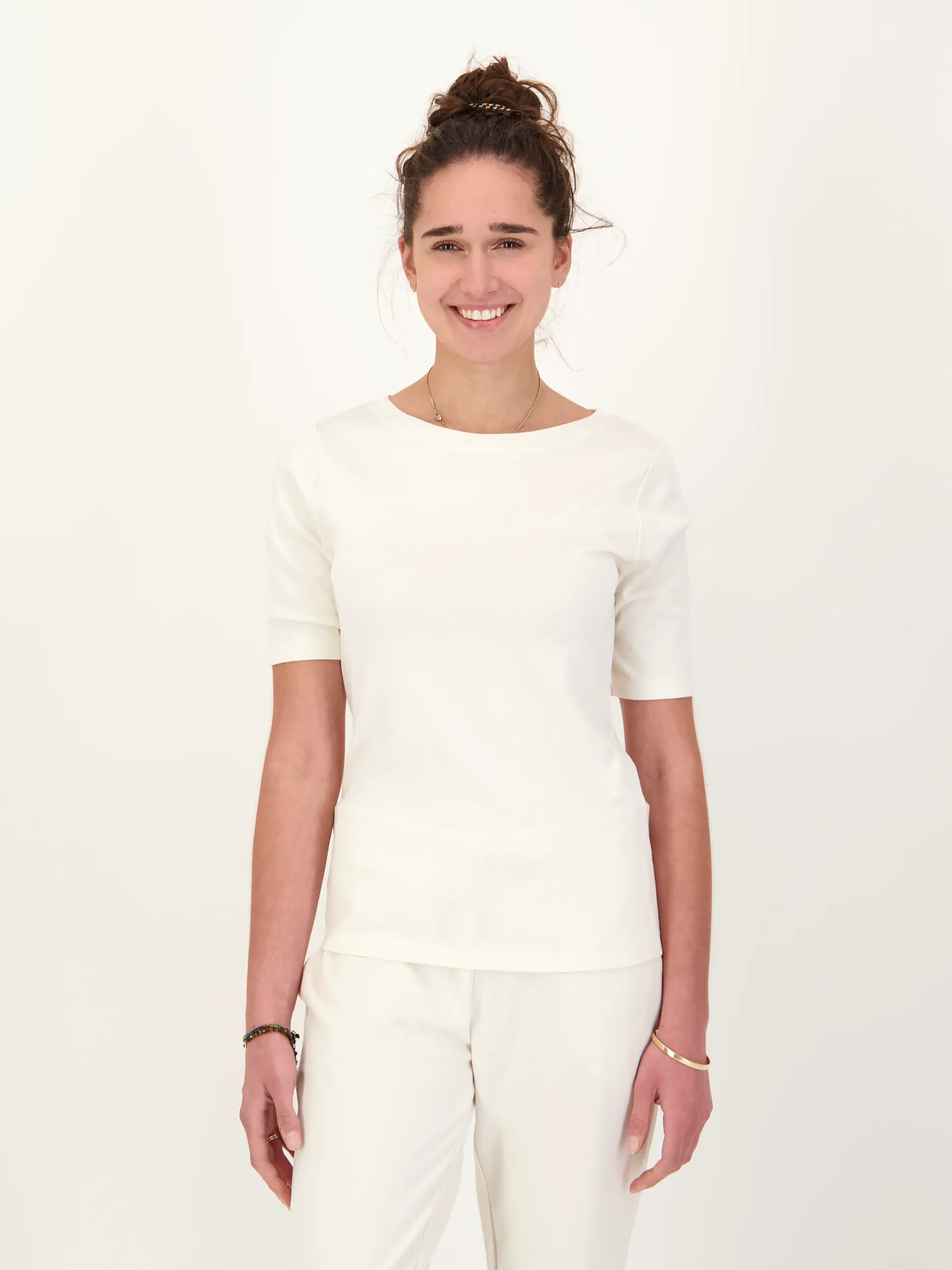 T-Shirt 'Jette'  - Artikel Vorderseite getragen von einem Modell - Farbe: Creme