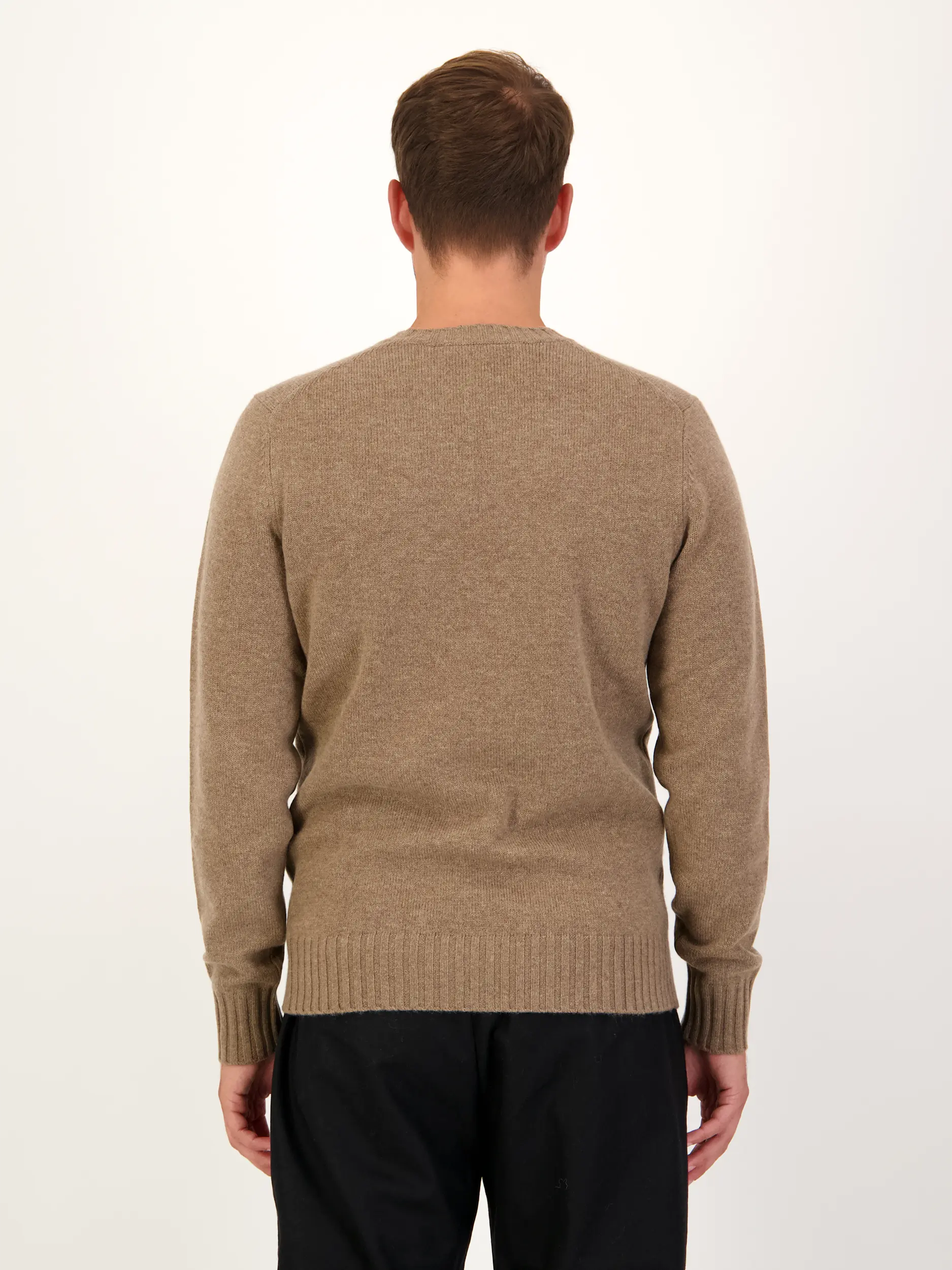 Pullover 'Rifredo' aus Kaschmir-Merino-Mix - Artikel Rückseite getragen von einem Modell - Farbe: Braun