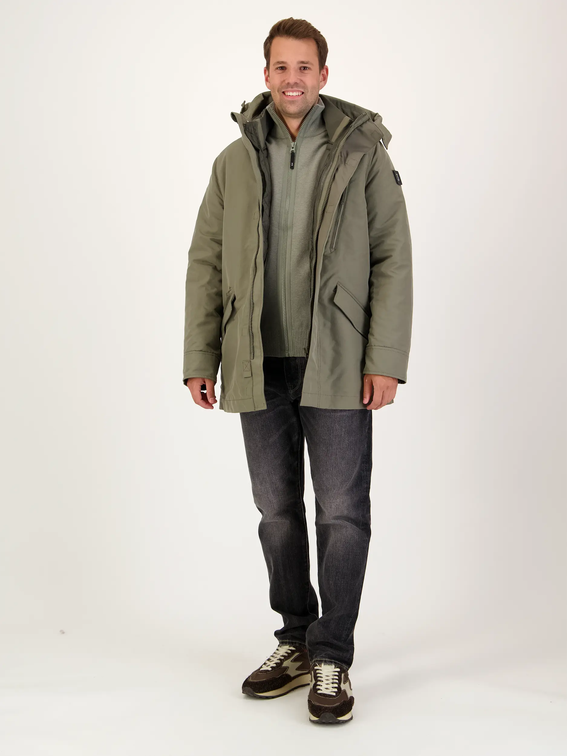Wasserabweisende 3-in-1-Jacke 'Galena' - Artikel Teil eines Outfits getragen von einem Modell - Farbe: Grün