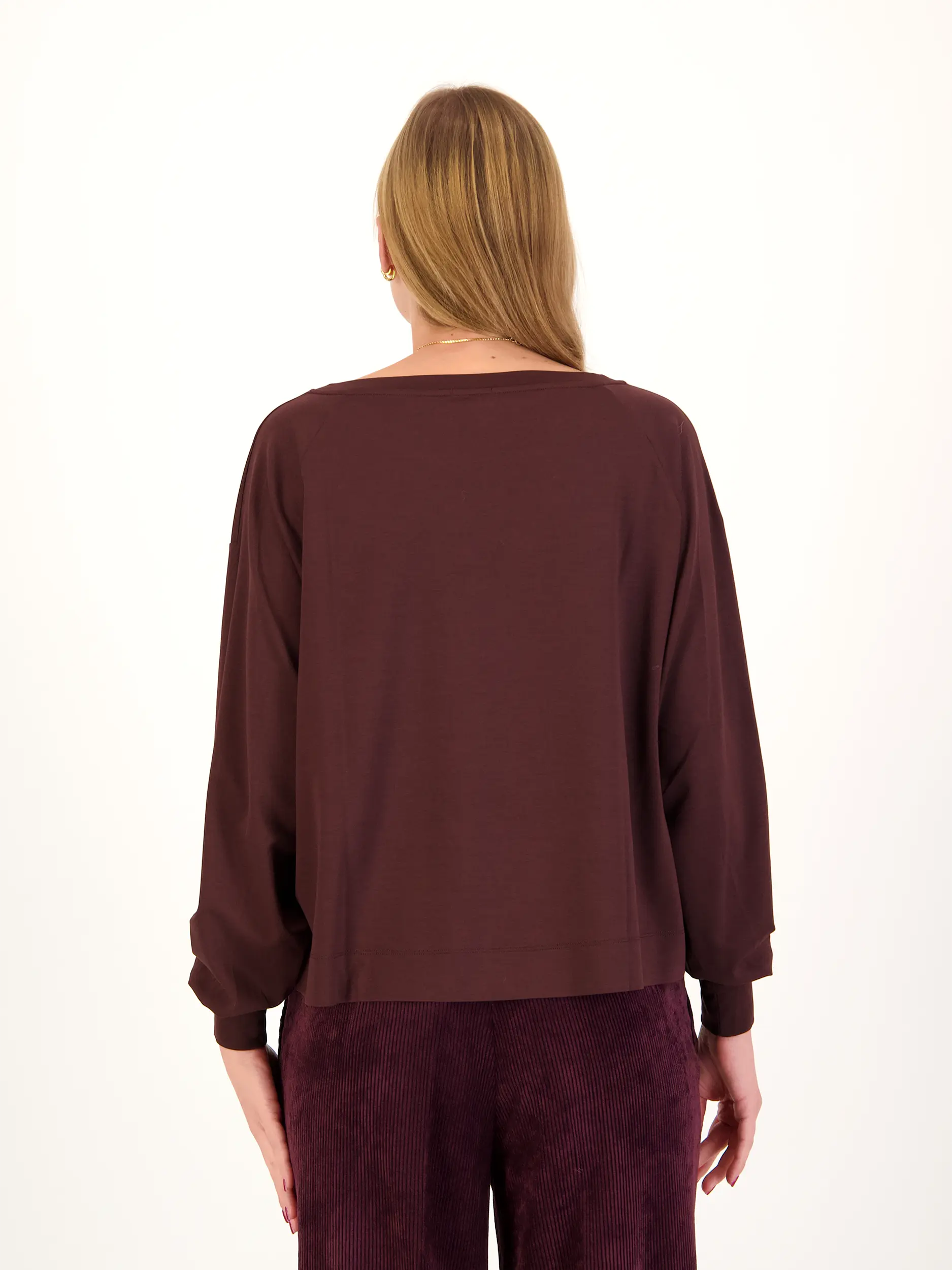 Langarmshirt 'Kelane' - Artikel Rückseite getragen von einem Modell - Farbe: Rot