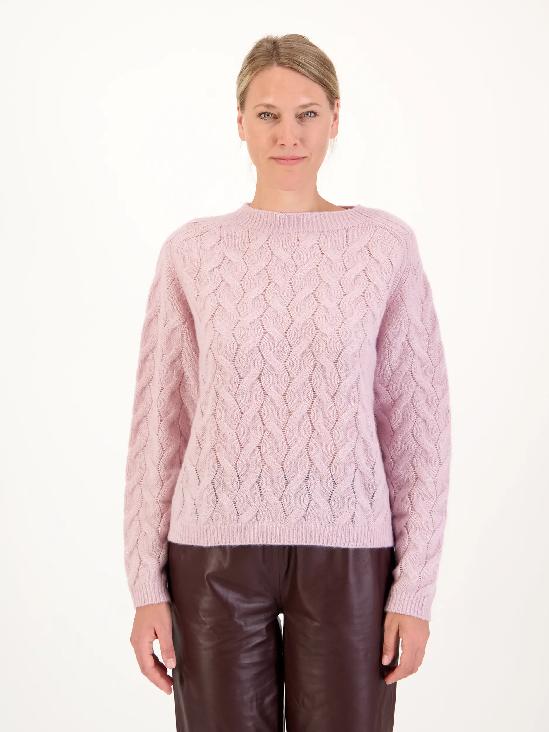 Pullover aus Kaschmir langarm - Artikel Vorderseite getragen von einem Modell - Farbe: Rosa&Pink