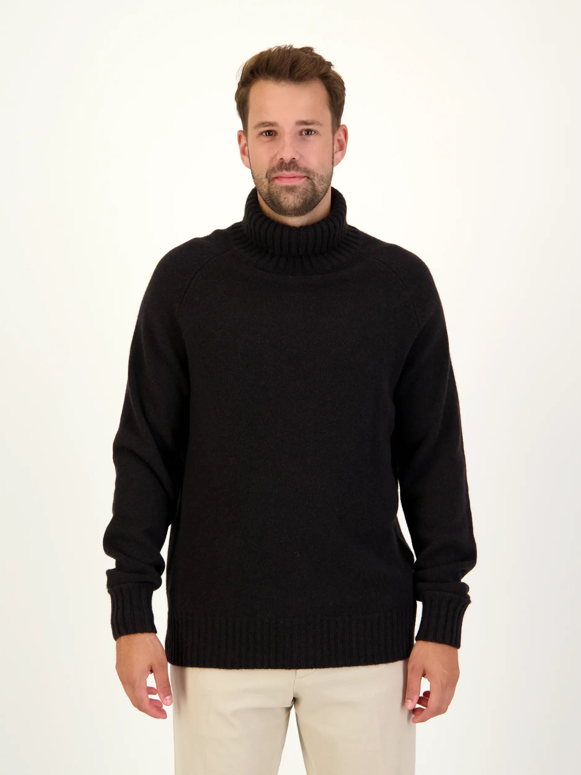 Pullover aus Kaschmir langarm - Artikel Vorderseite getragen von einem Modell - Farbe: Braun