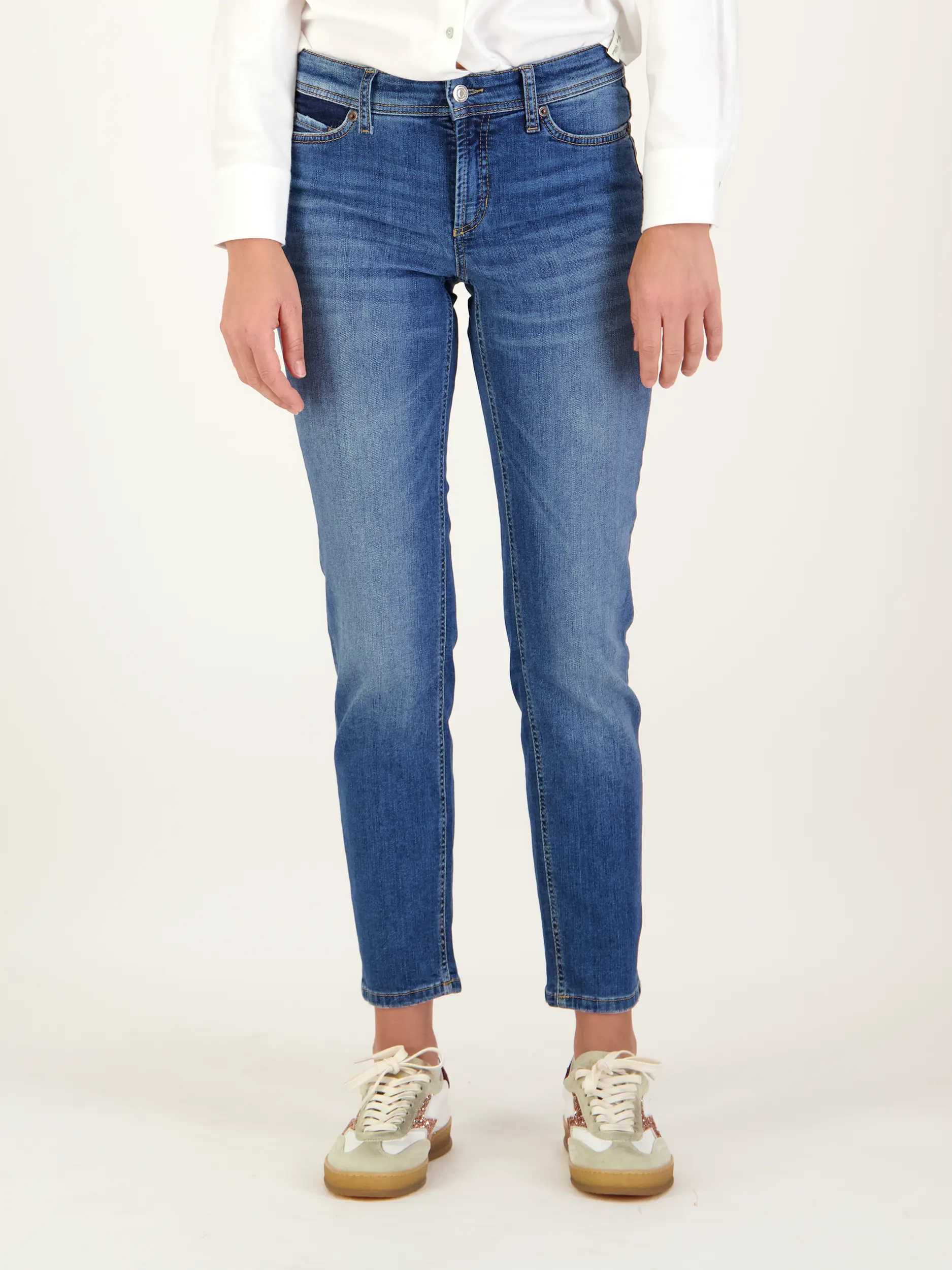High Rise Slim Fit Jeans 'Piper Cropped' - Artikel Vorderseite getragen von einem Modell