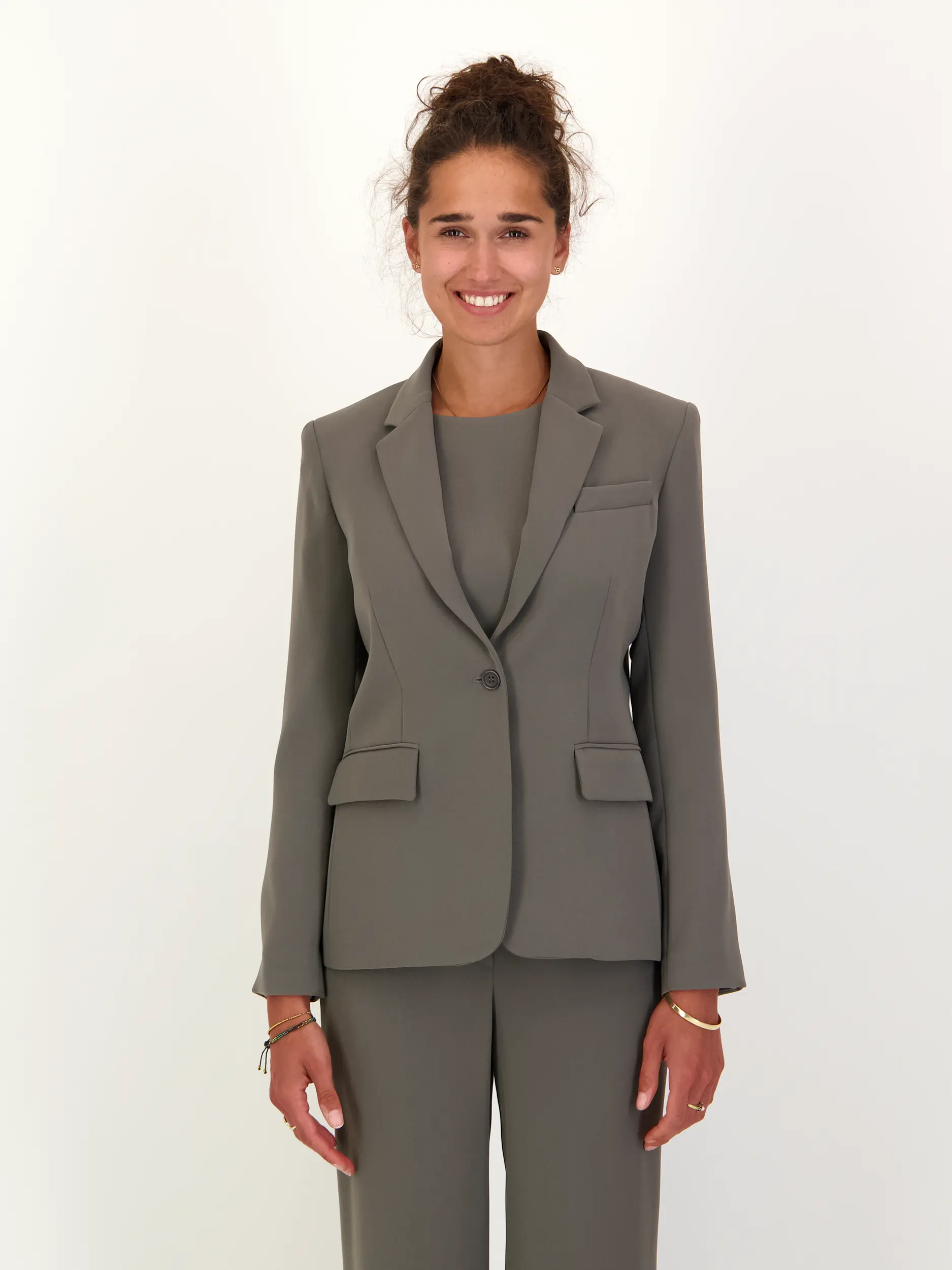 Blazer - Artikel Vorderseite getragen von einem Modell - Farbe: Braun