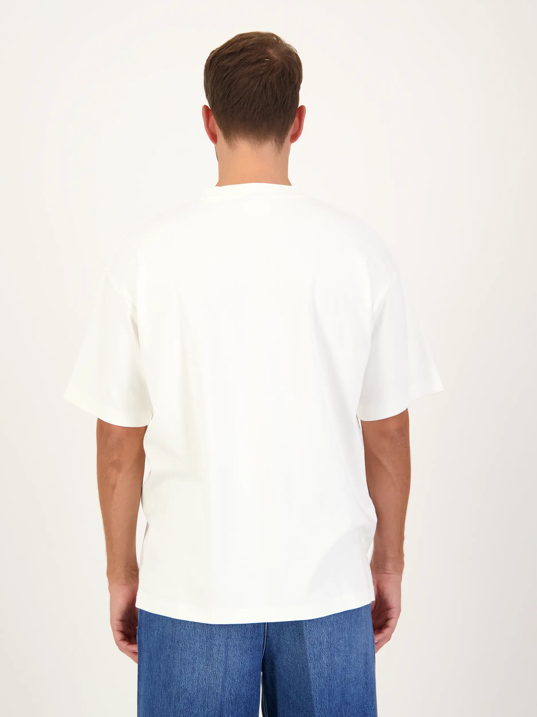 T-Shirt 'Poodle' - Artikel Rückseite getragen von einem Modell - Farbe: Beige