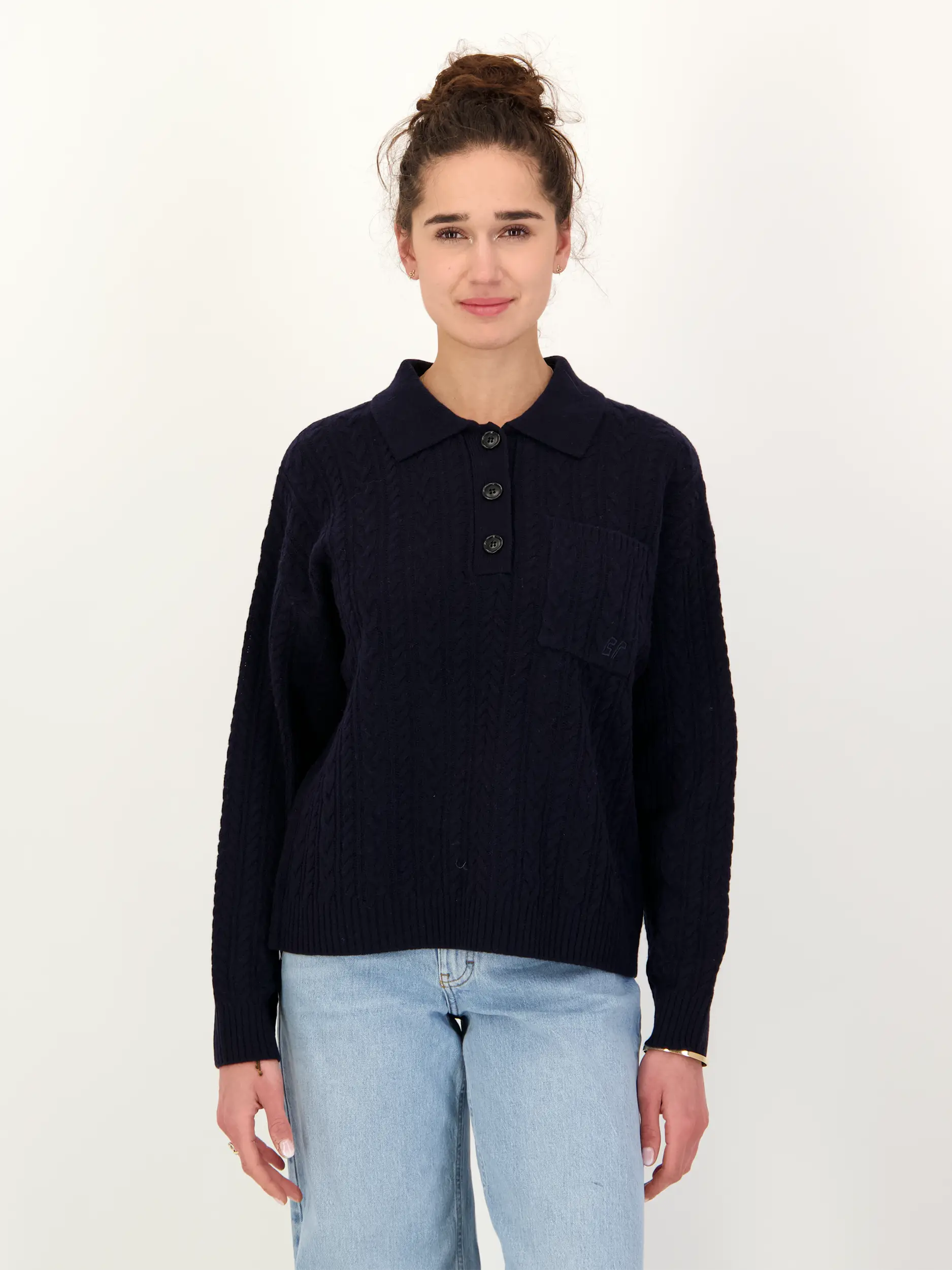 Pullover aus Merinowolle - Artikel Vorderseite getragen von einem Modell - Farbe: Blau