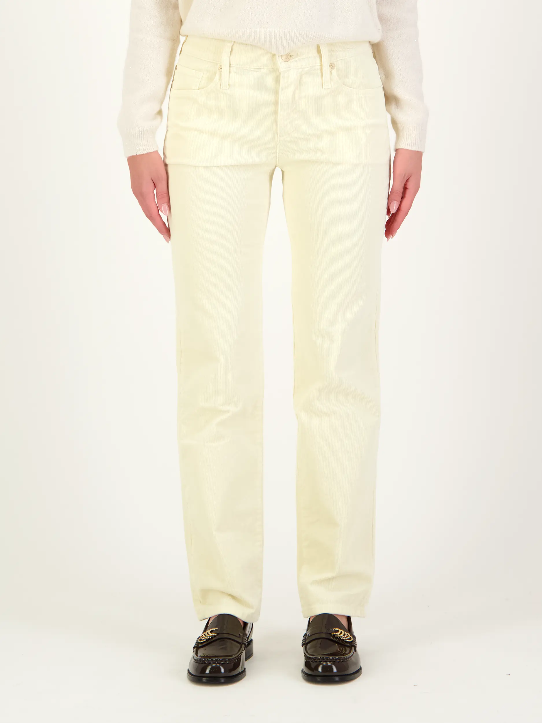 Cordhose 'Calie' - Artikel Vorderseite getragen von einem Modell - Farbe: Creme