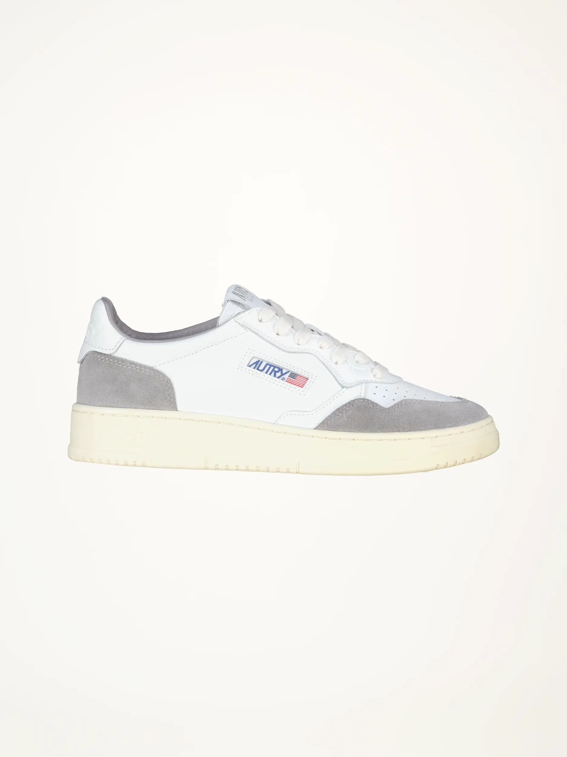 Sneaker 'Medalist' aus Leder - Artikelansicht - Farbe: Grau