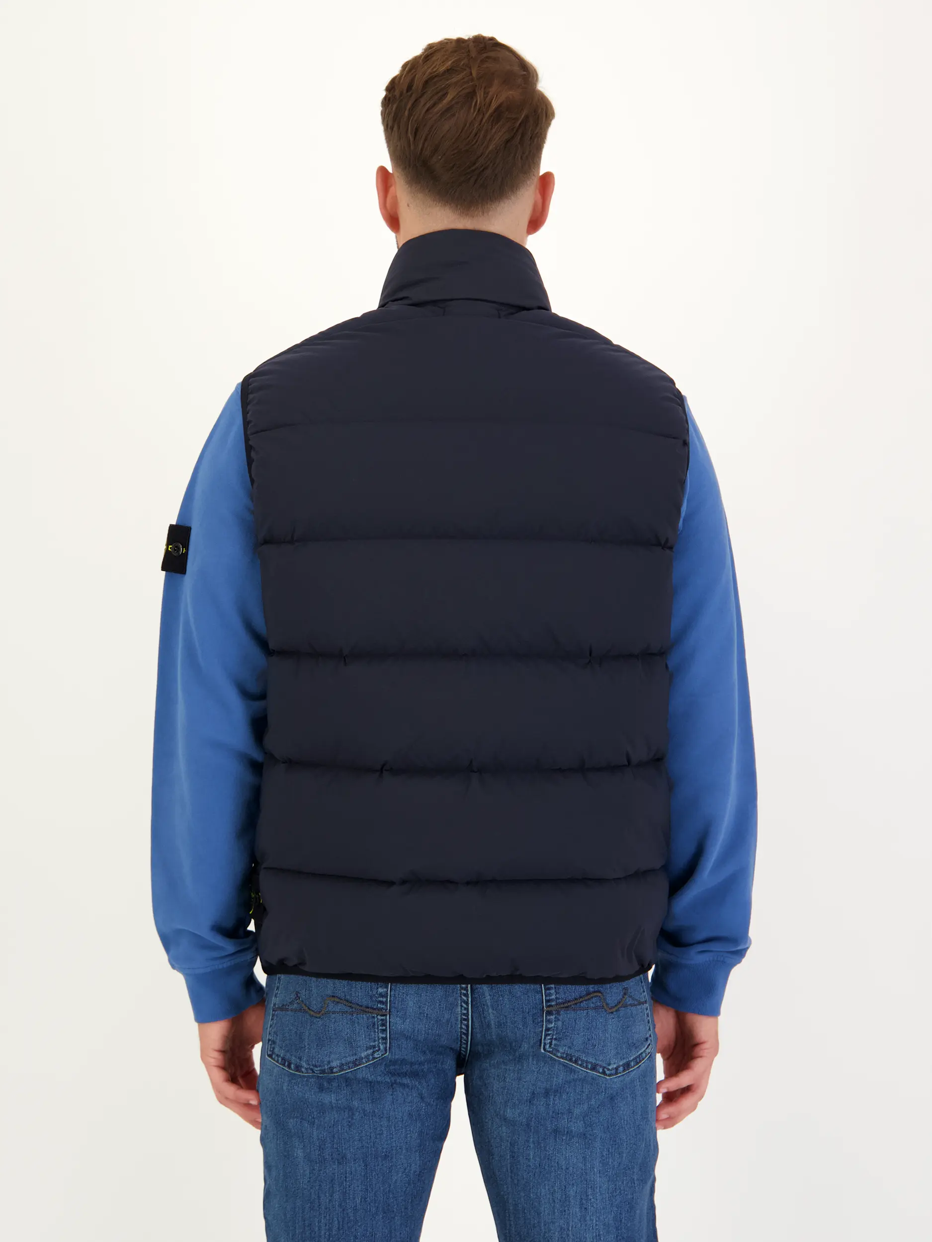 Weste - Artikel Rückseite getragen von einem Modell - Farbe: Blau