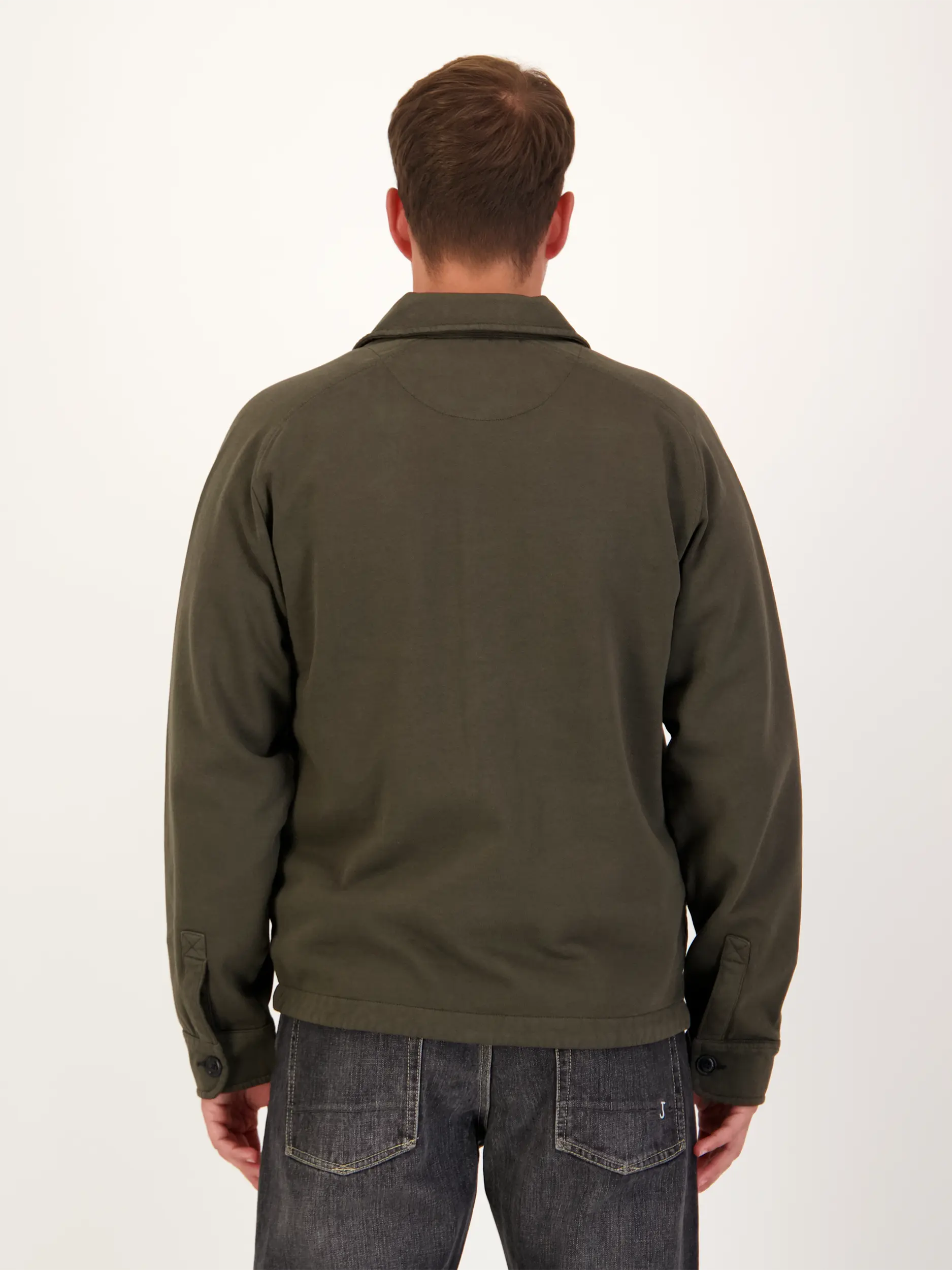 Overshirt 'Felix' - Artikel Rückseite getragen von einem Modell - Farbe: Braun