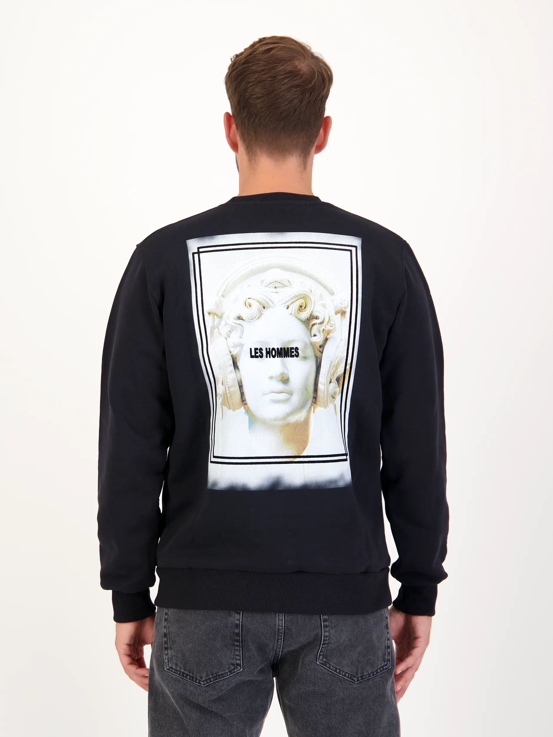 Sweatshirt - Artikel Rückseite getragen von einem Modell - Farbe: Schwarz