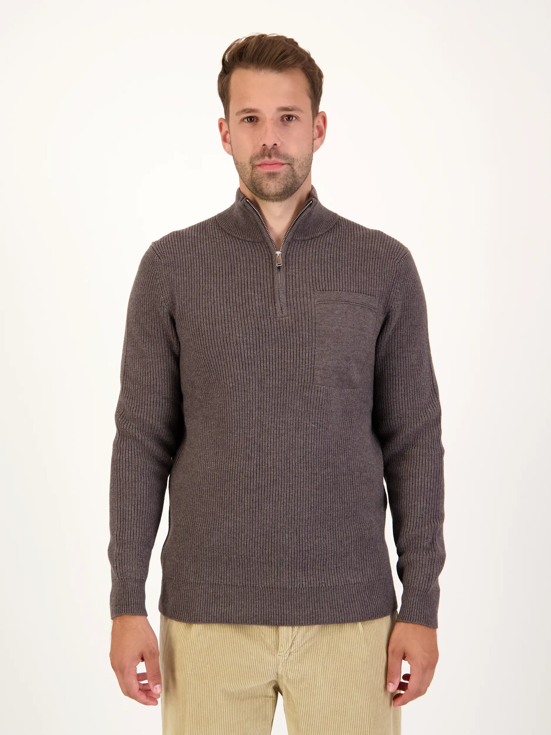 Pullover aus Woll-Mix langarm - Artikel Vorderseite getragen von einem Modell - Farbe: Braun