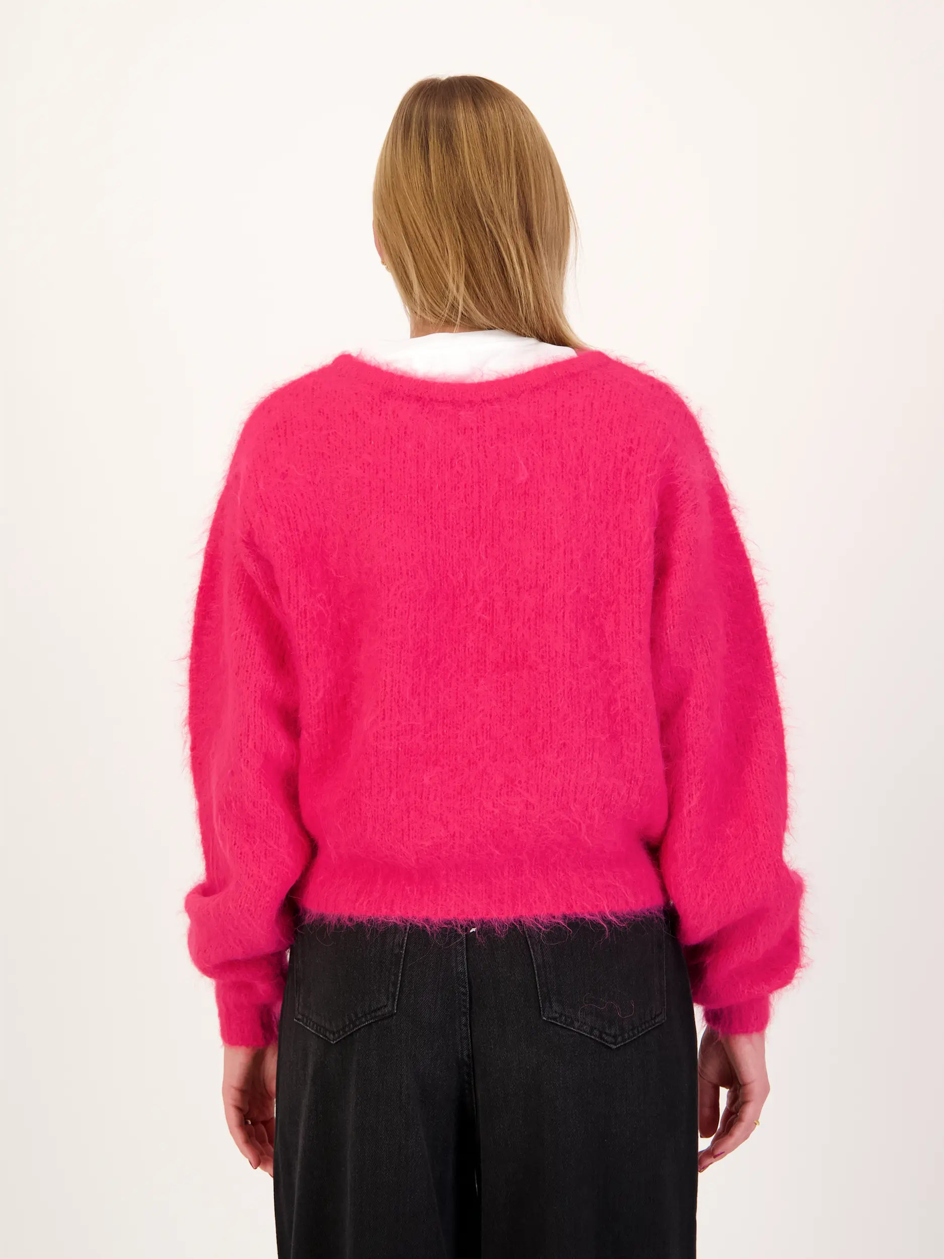 Oversized Pullover aus Alpaka-Mix langarm - Artikel Rückseite getragen von einem Modell - Farbe: Rosa&Pink