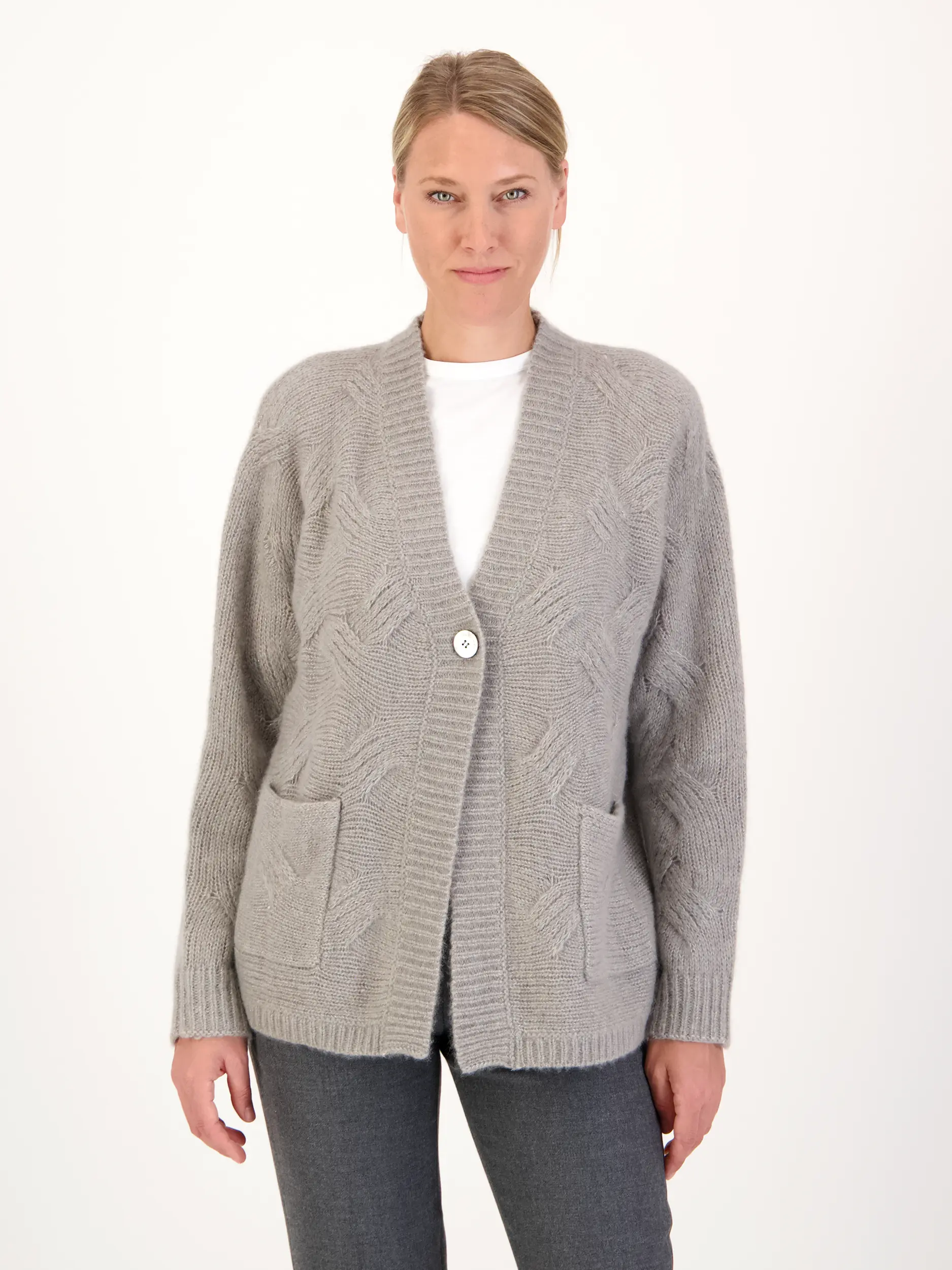 Strickjacke aus Kaschmir - Artikel Vorderseite getragen von einem Modell - Farbe: Grün
