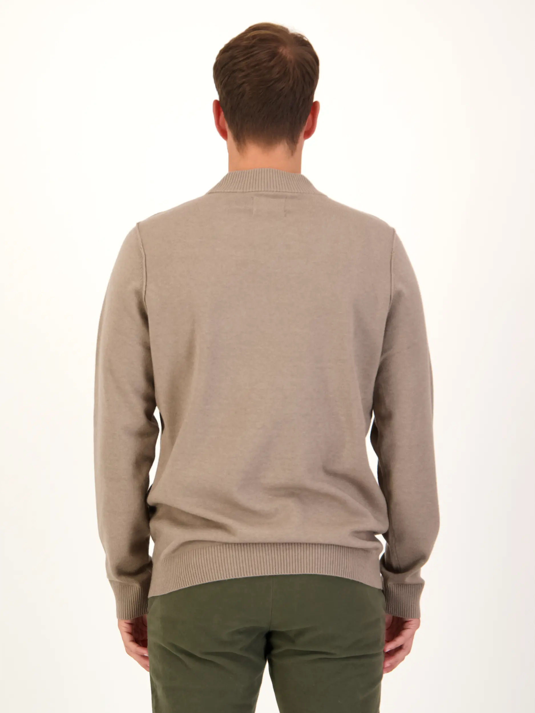 Pullover 'Clifden' aus Woll-Mix langarm - Artikel Rückseite getragen von einem Modell - Farbe: Braun