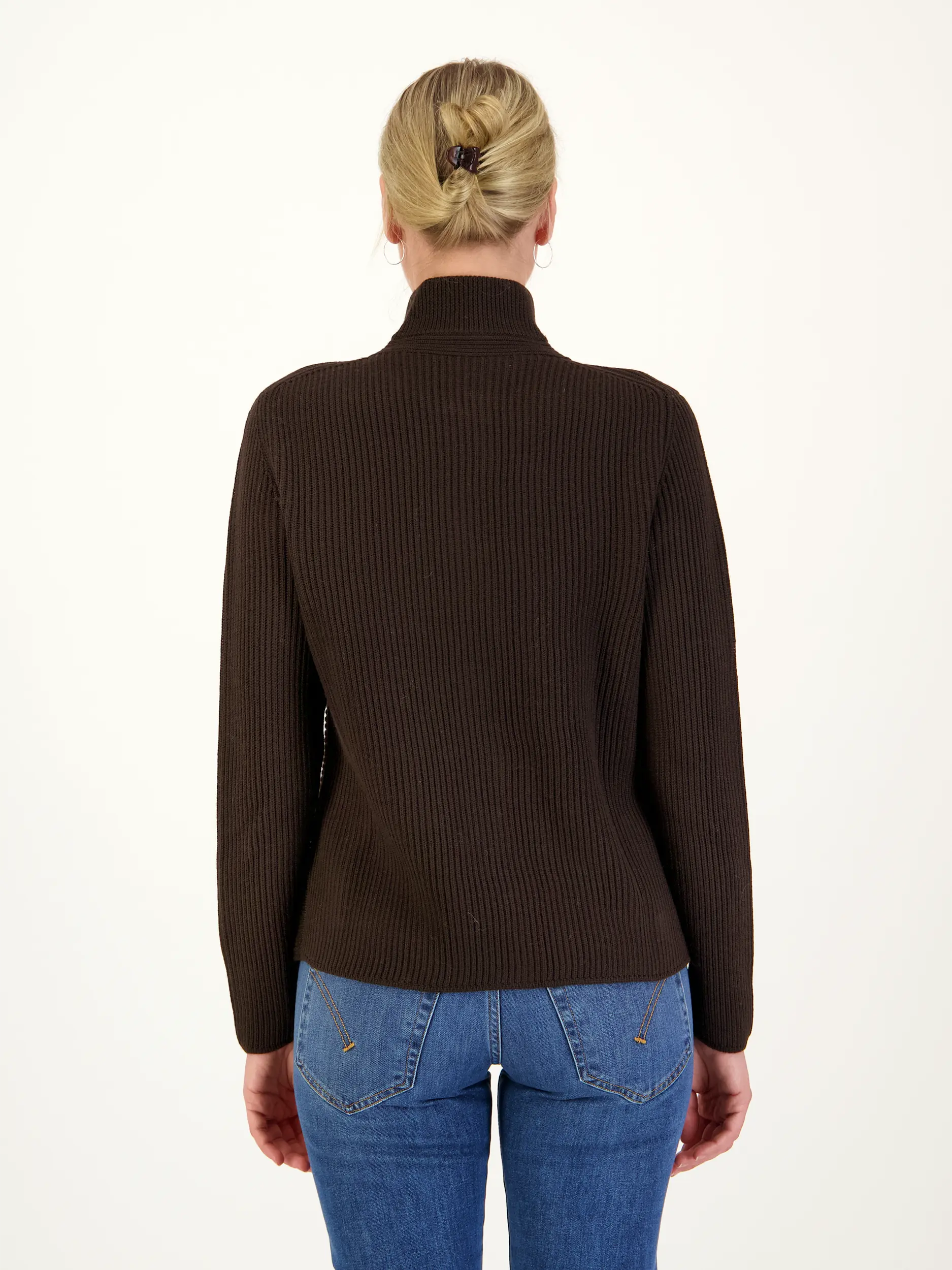 Strickjacke aus Merinowolle langarm - Artikel Rückseite getragen von einem Modell