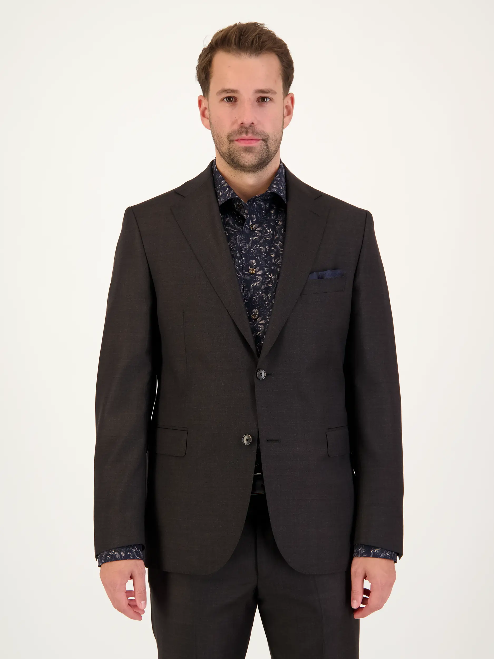 Sakko aus Wolle - Artikel Vorderseite getragen von einem Modell - Farbe: Braun