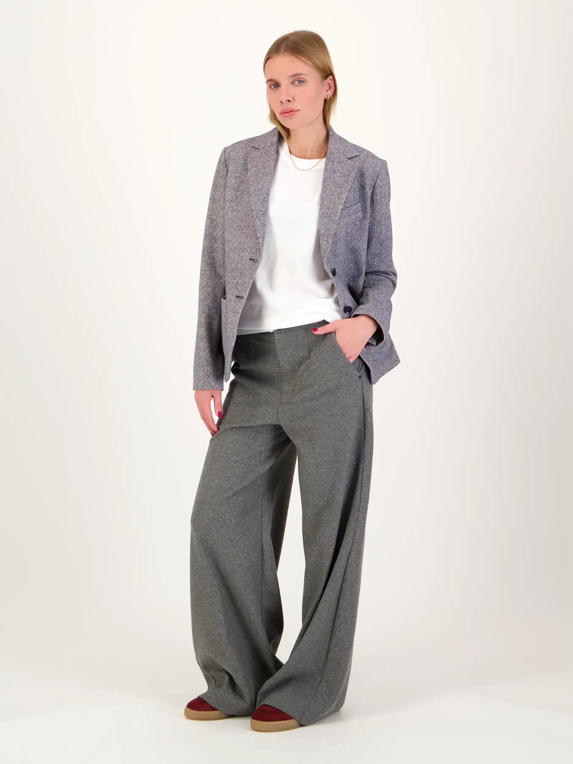 Blazer  - Artikel Teil eines Outfits getragen von einem Modell - Farbe: Blau