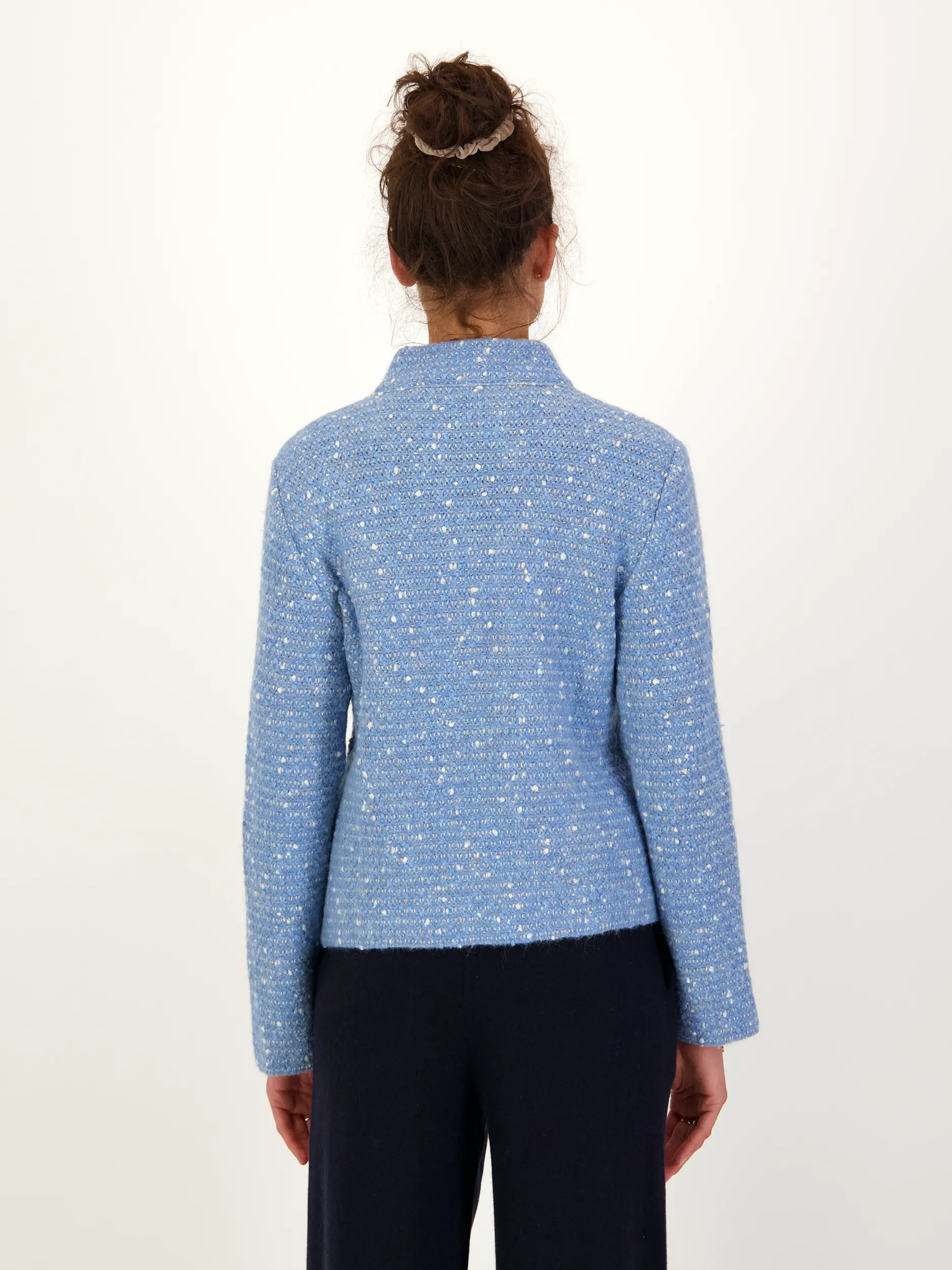 Jacke aus Woll-Mix - Artikel Rückseite getragen von einem Modell - Farbe: Blau