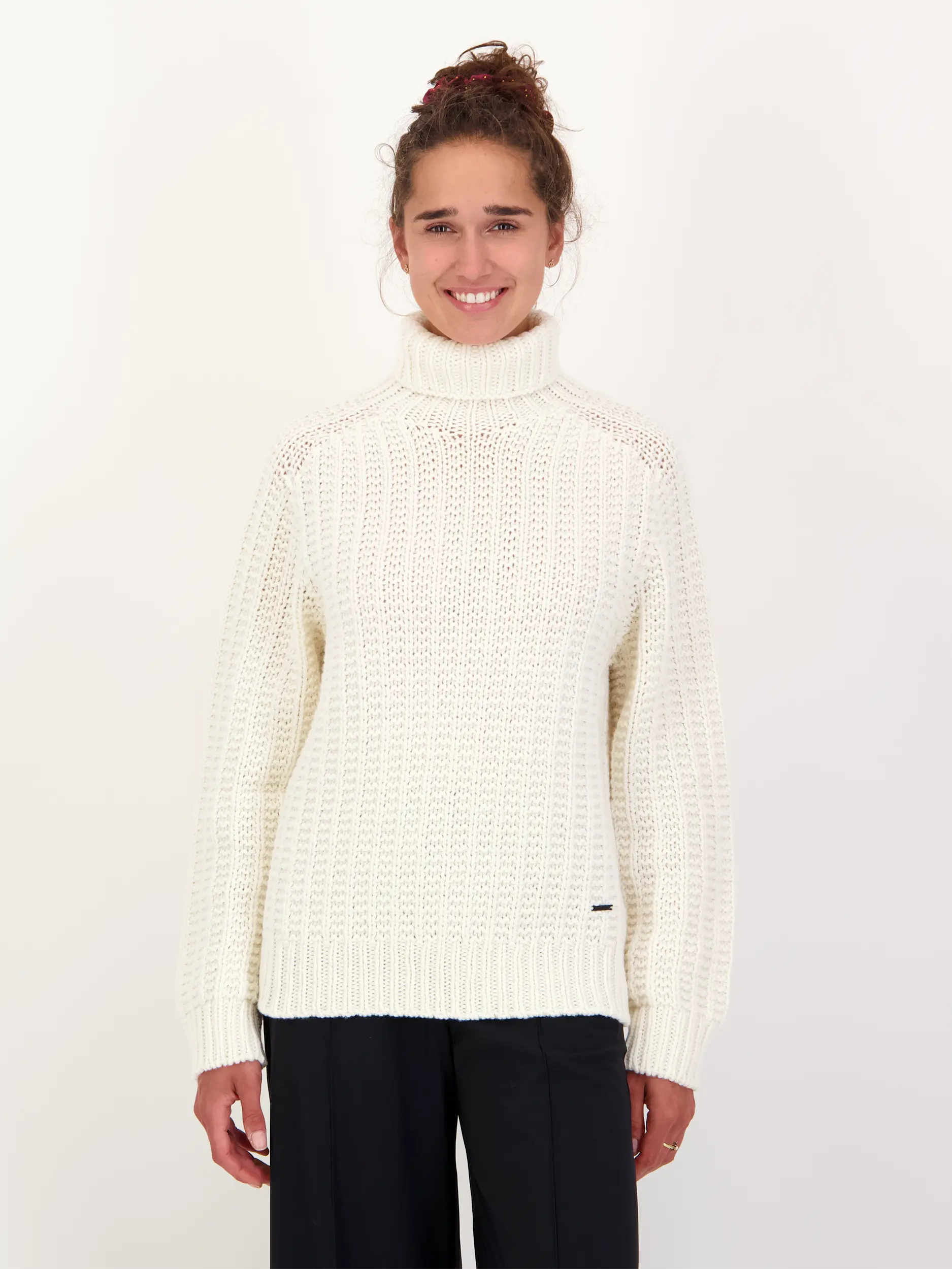 Pullover 'Finar' - Artikel Vorderseite getragen von einem Modell - Farbe: Creme