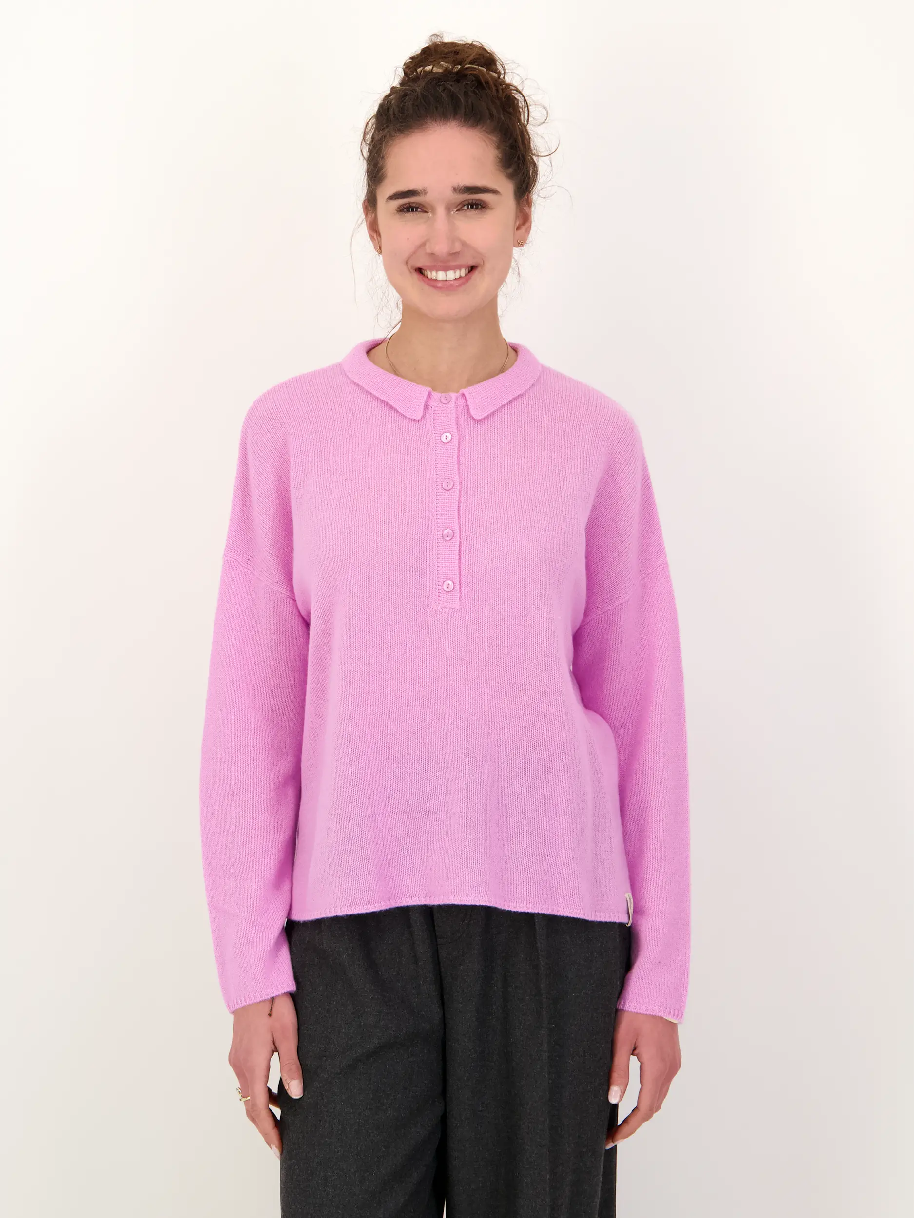 Pullover aus Kaschmir Mix - Artikel Vorderseite getragen von einem Modell - Farbe: Rot