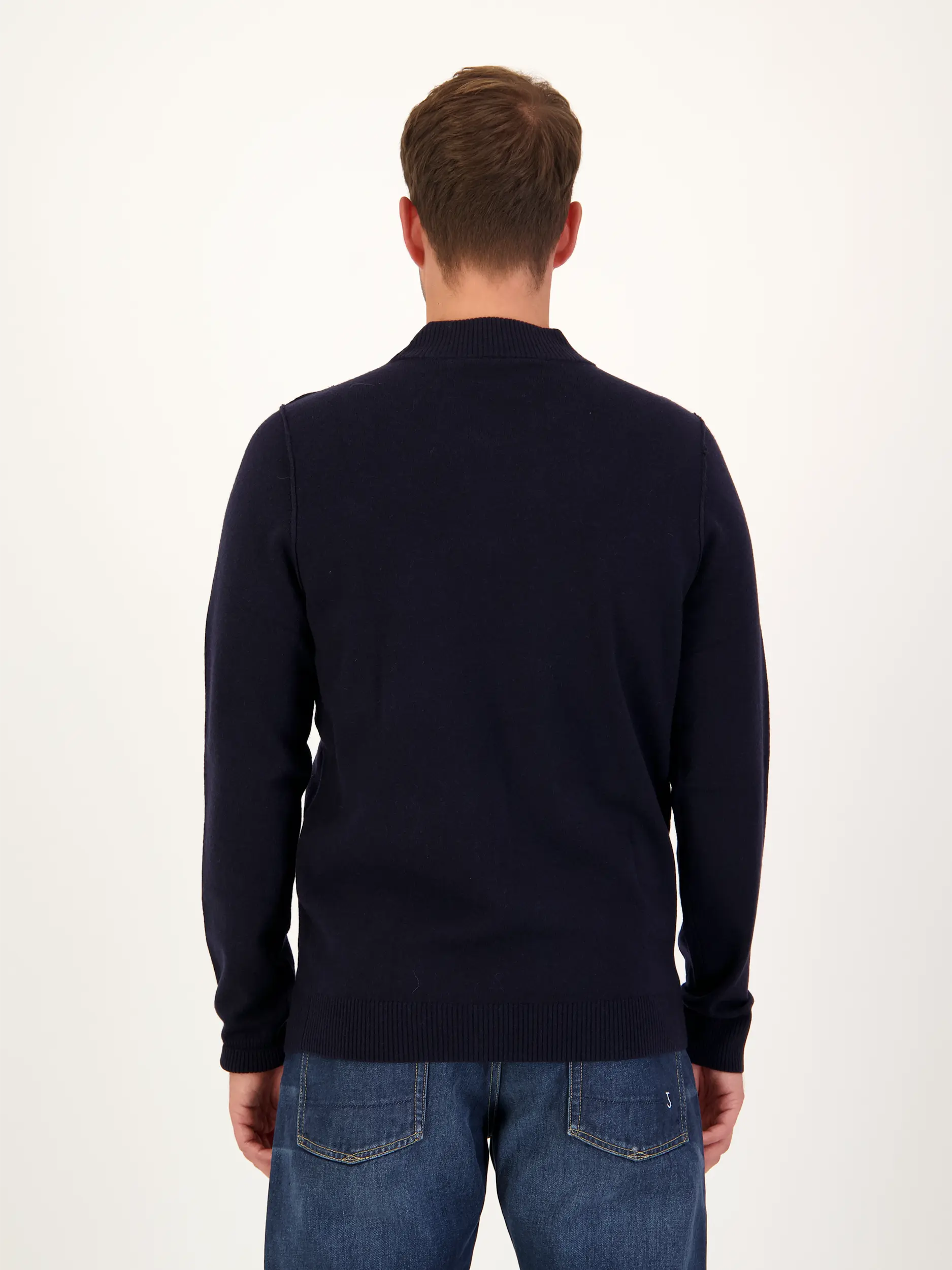 Pullover 'Clifden' aus Woll-Mix langarm - Artikel Rückseite getragen von einem Modell - Farbe: Blau