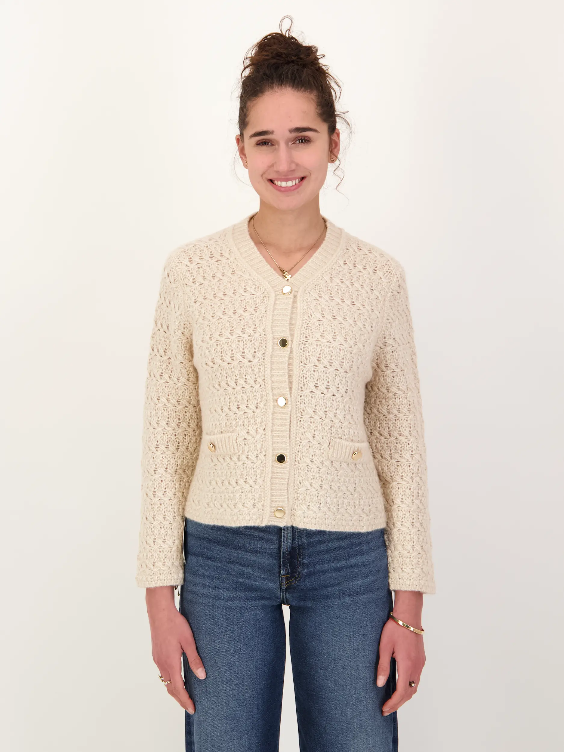 Strickjacke aus Kaschmir - Artikel Vorderseite getragen von einem Modell - Farbe: Beige