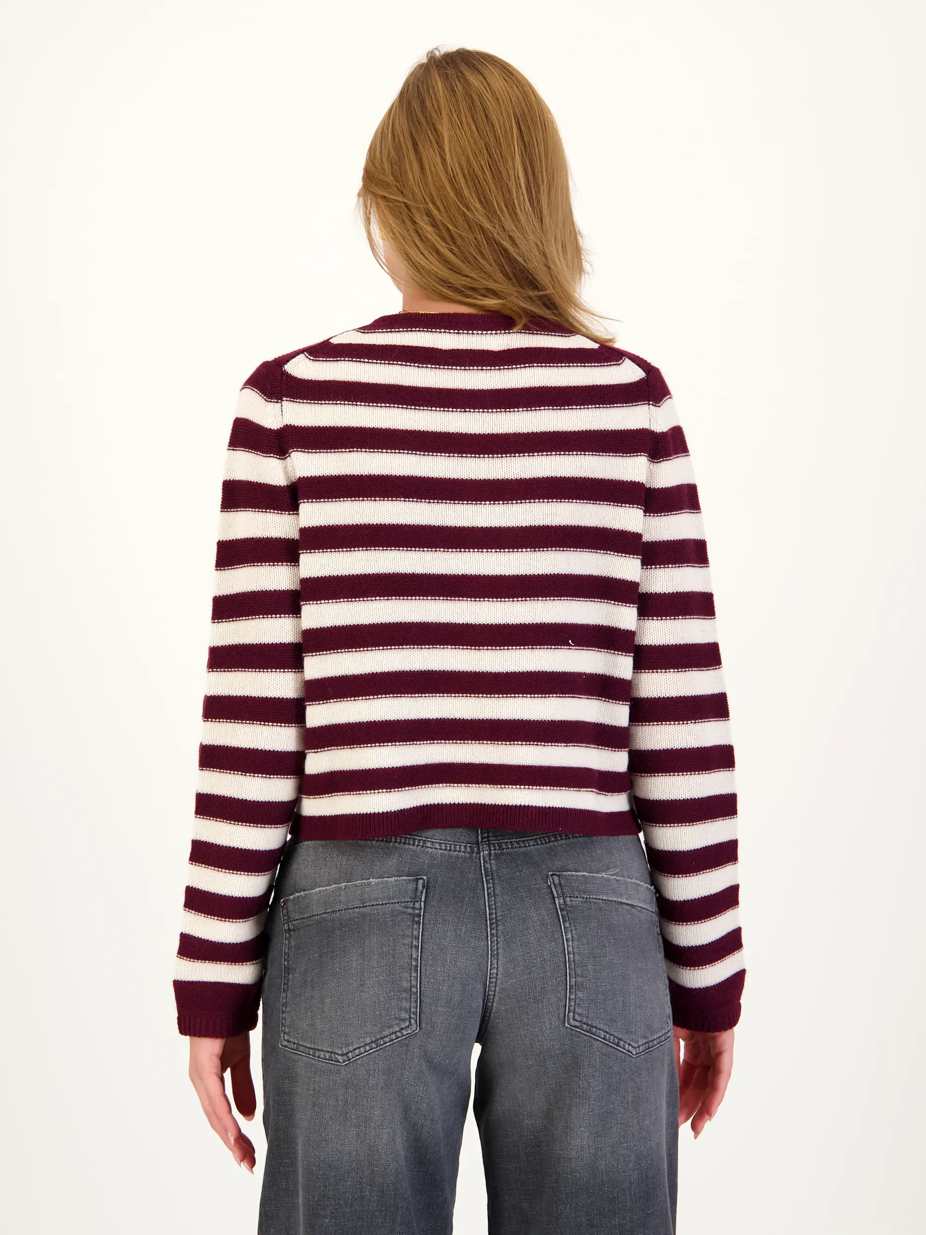 Gestreifte Strickjacke aus Wolle - Artikel Rückseite getragen von einem Modell