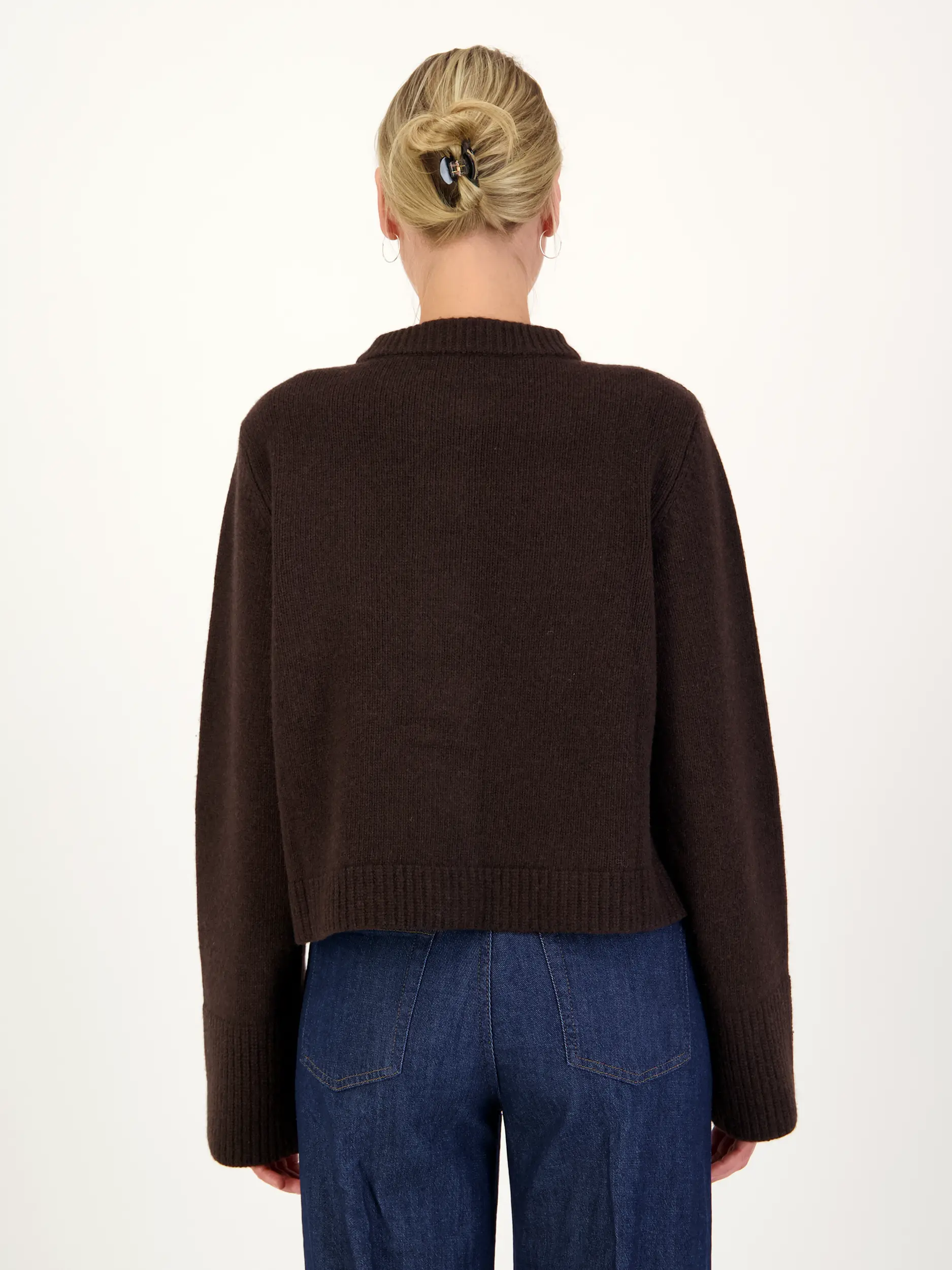 Strickjacke 'Lilly' aus Kaschmir-Mix langarm - Artikel Rückseite getragen von einem Modell