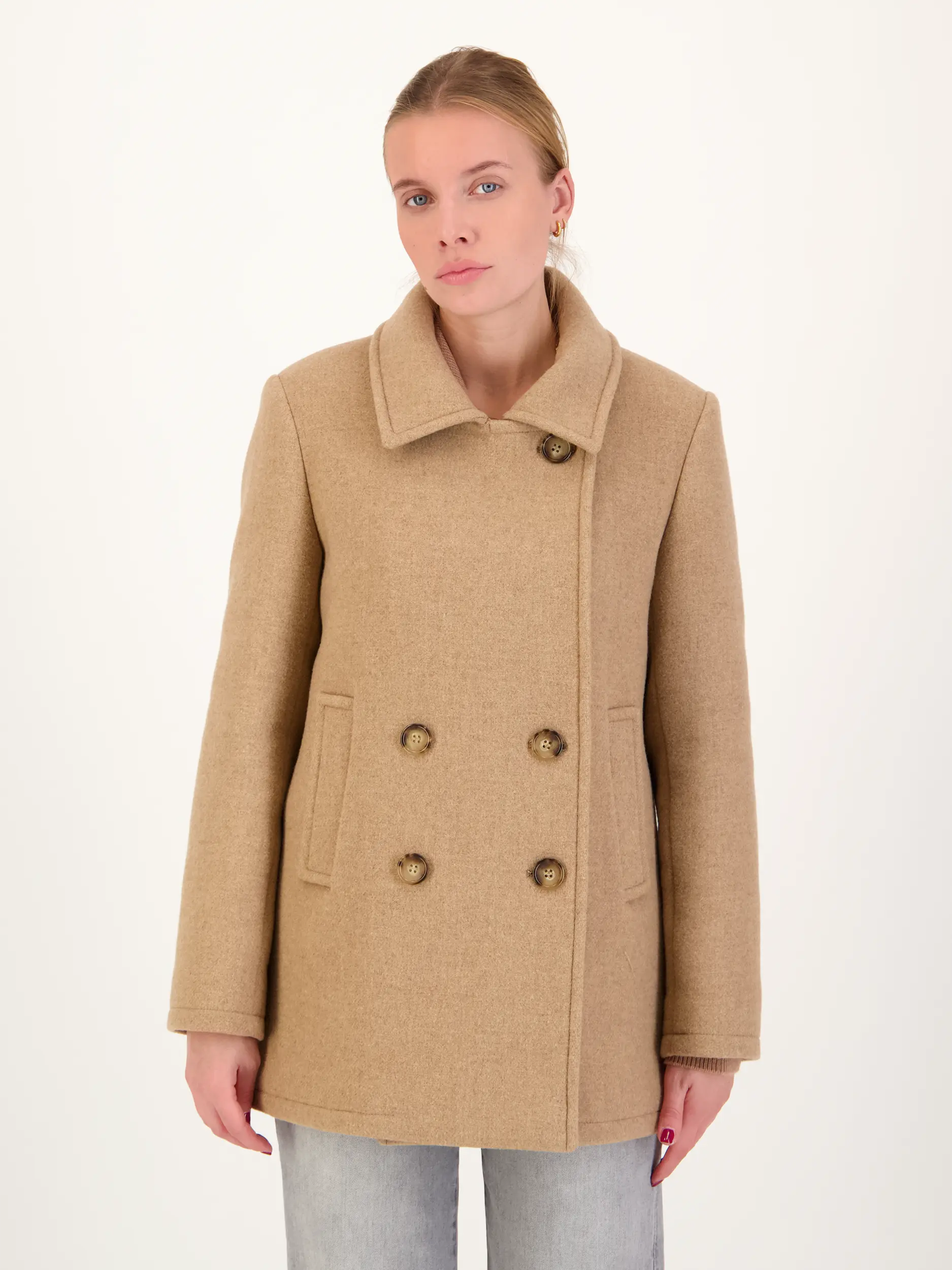 Cabanjacke aus Woll-Mix - Artikel Vorderseite getragen von einem Modell - Farbe: Braun