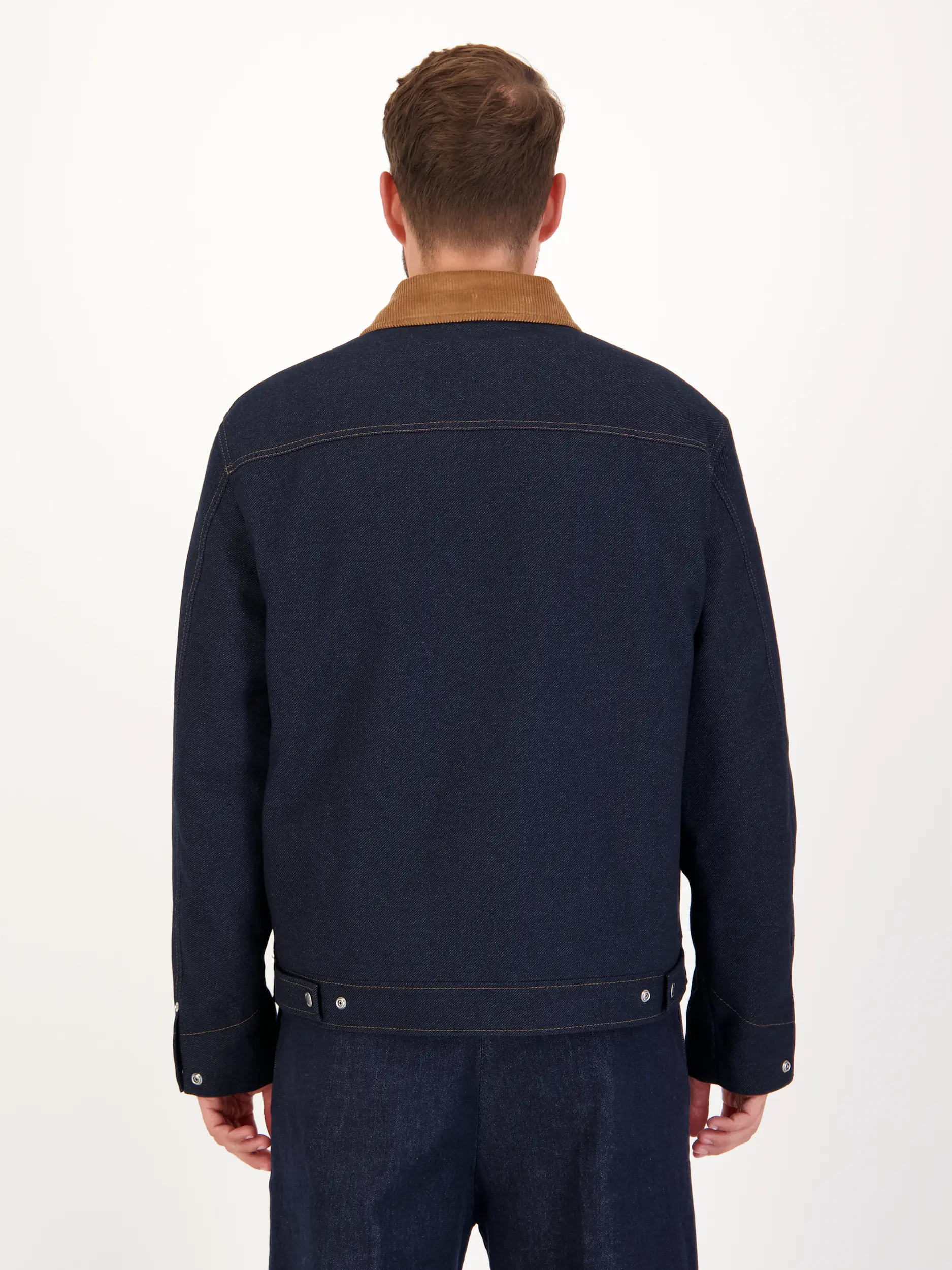 Jacke 'Rikalo' - Artikel Rückseite getragen von einem Modell - Farbe: Blau