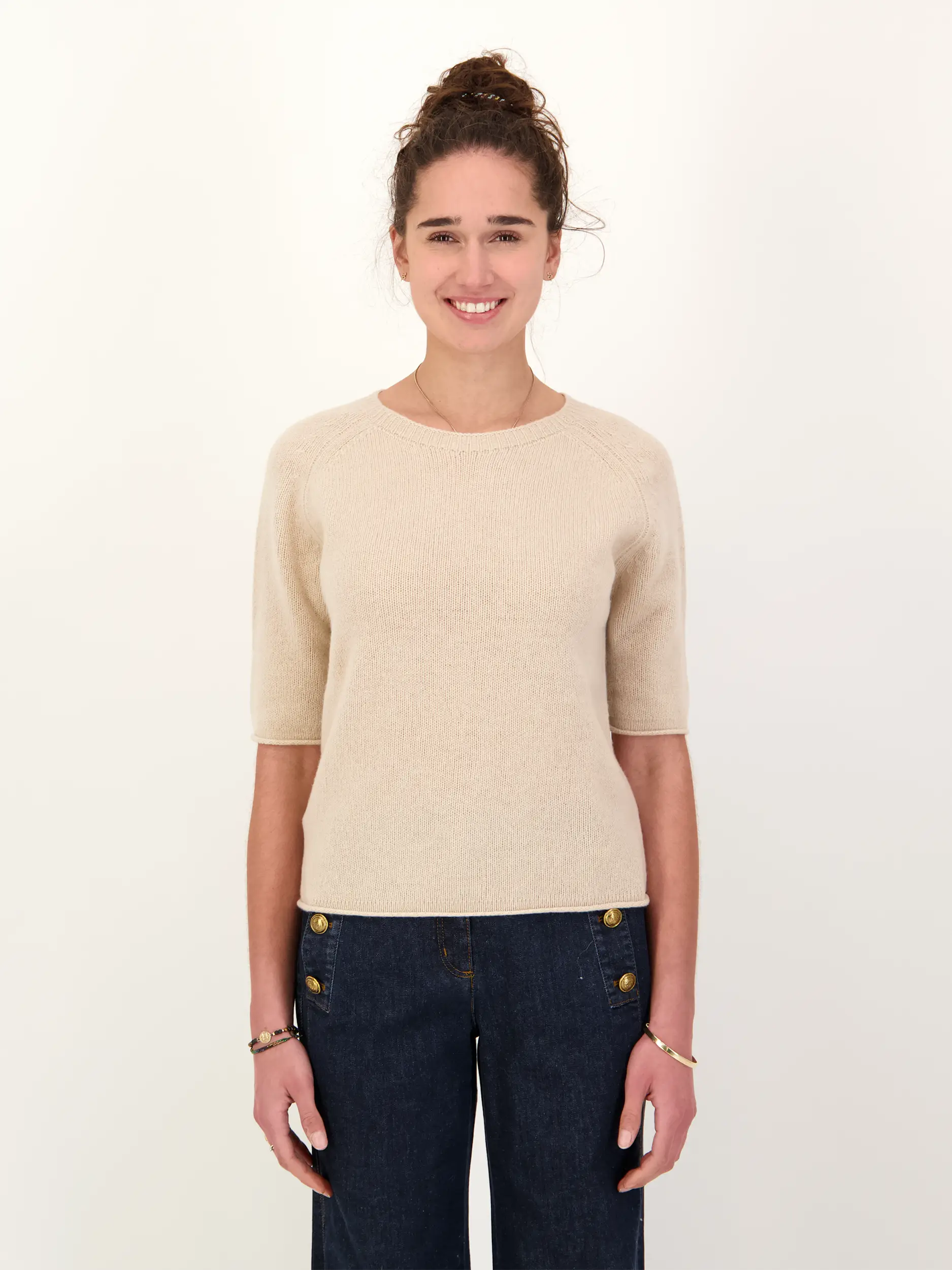 Pullover aus Wolle-Kaschmir kurzarm - Artikel Vorderseite getragen von einem Modell - Farbe: Braun