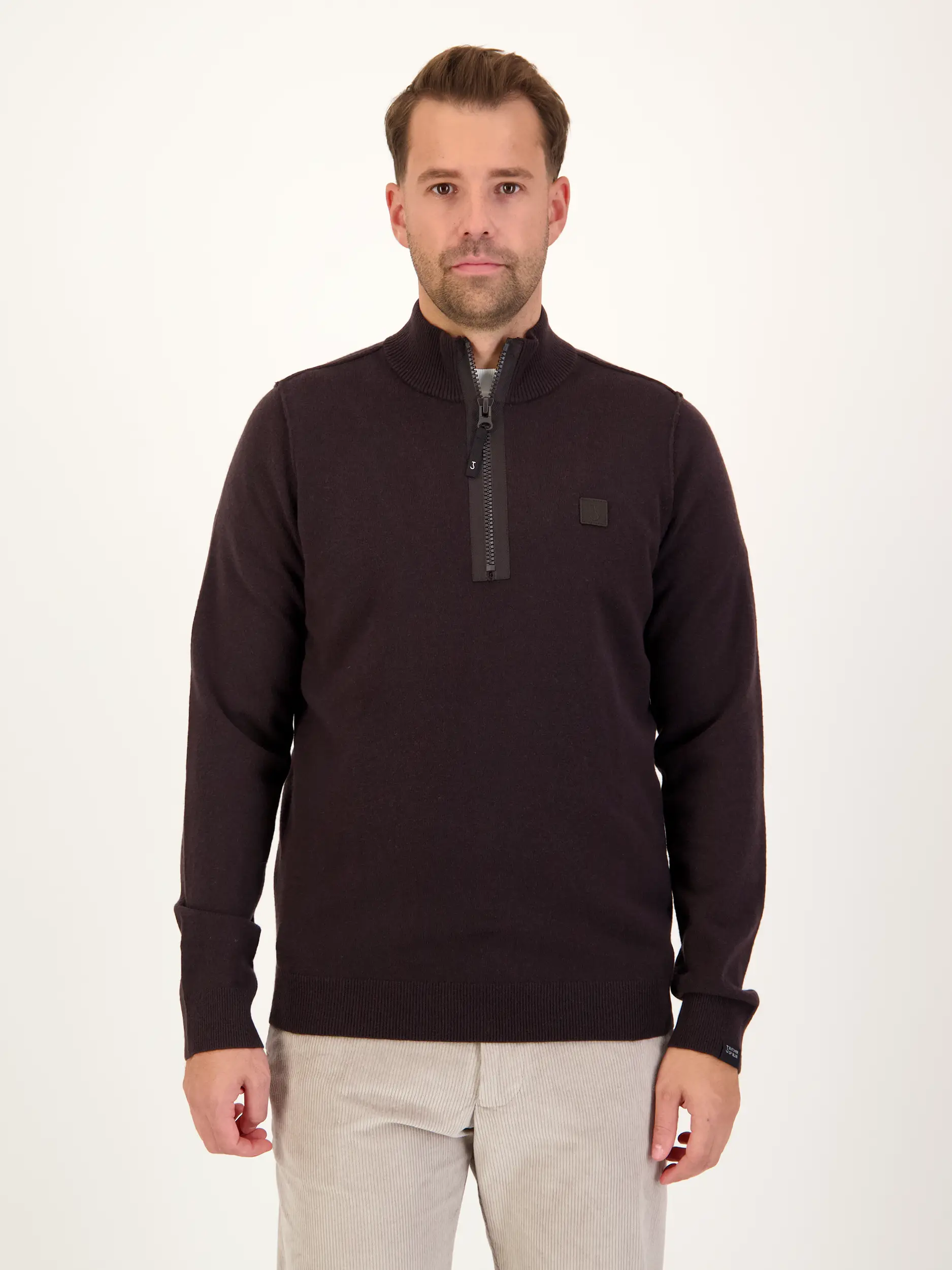 Pullover 'Clifden' aus Woll-Mix langarm - Artikel Vorderseite getragen von einem Modell - Farbe: Braun