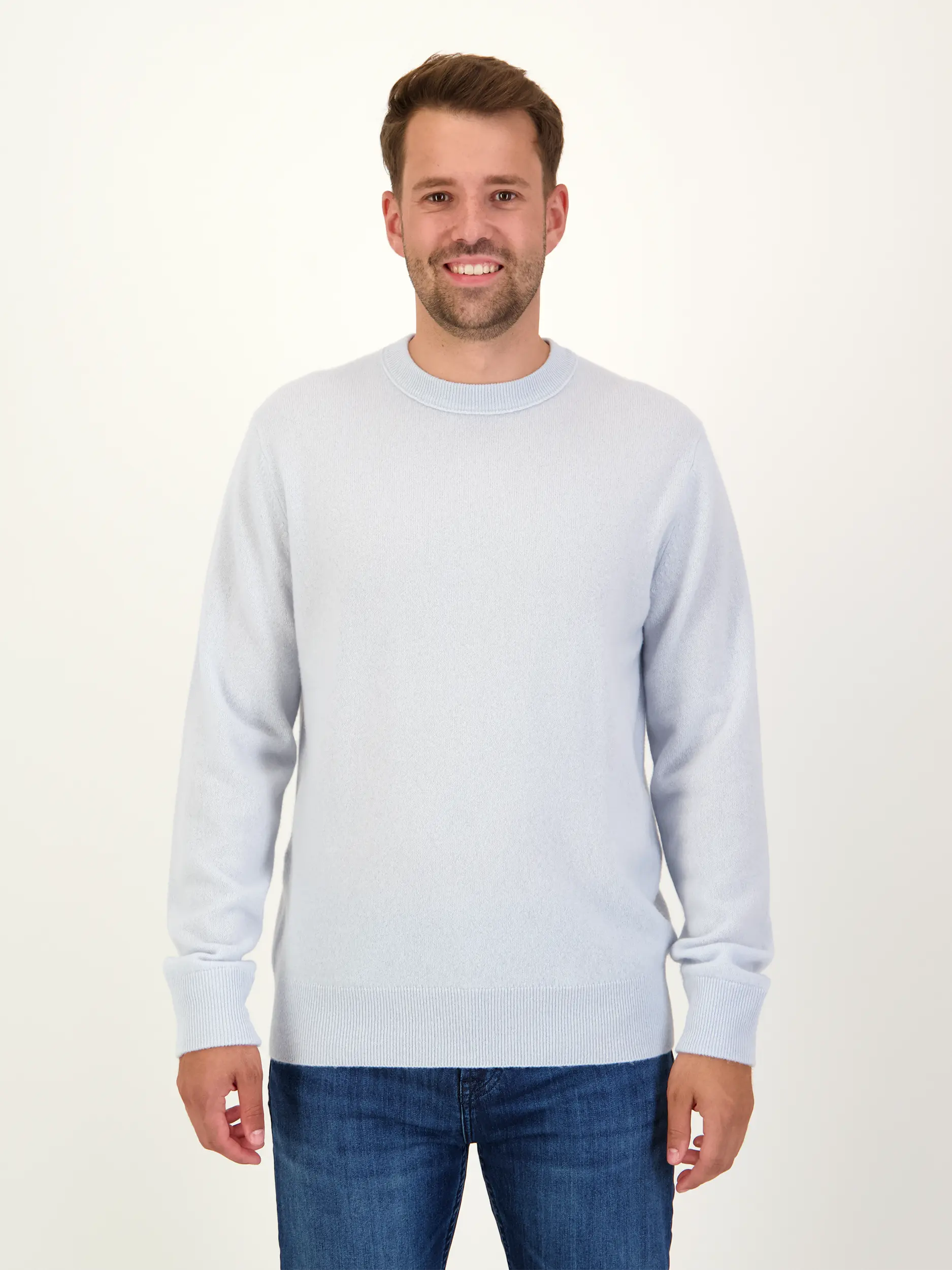 Pullover aus Kaschmir langarm - Artikel Vorderseite getragen von einem Modell