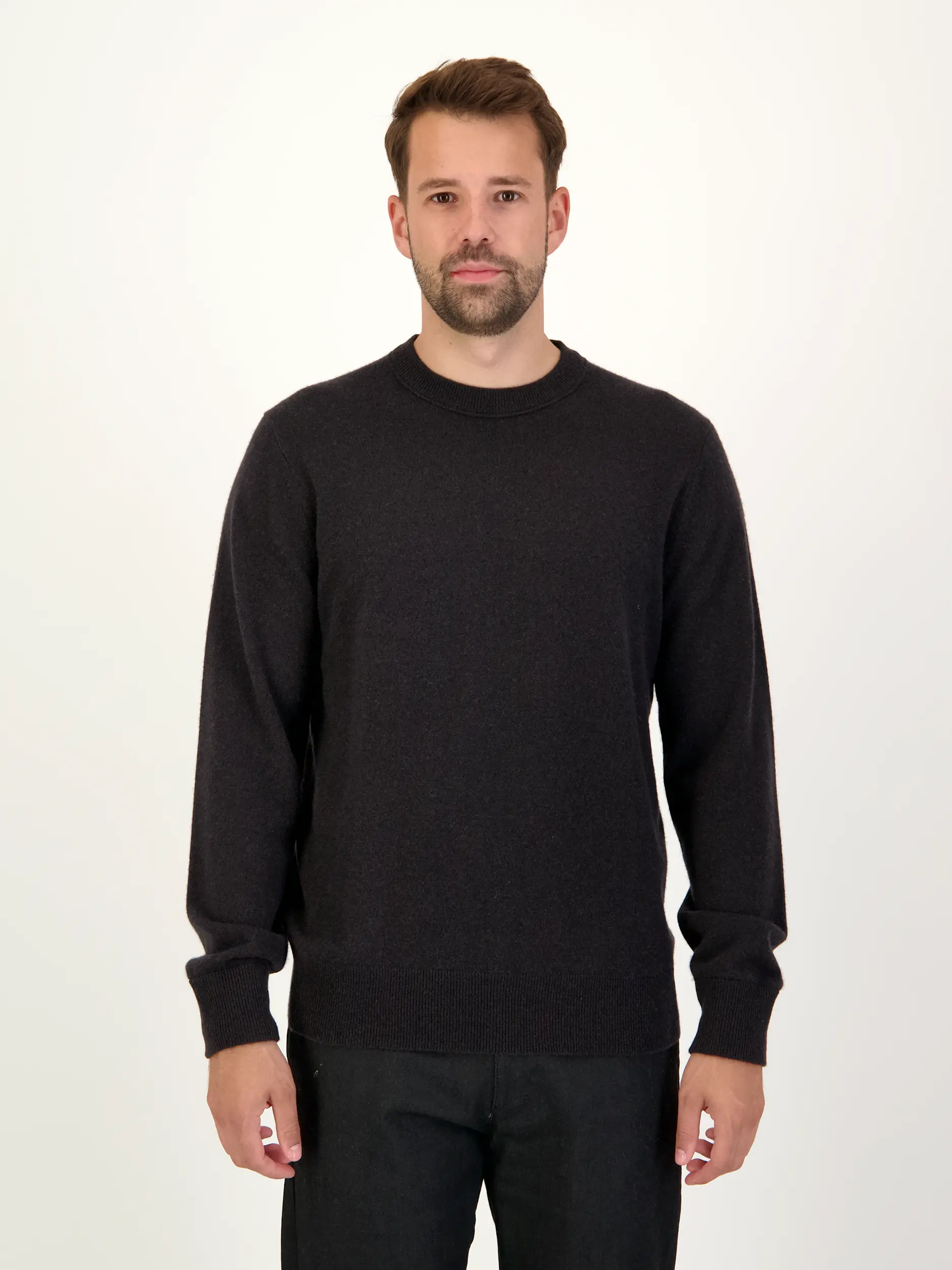 Pullover aus Kaschmir langarm - Artikel Vorderseite getragen von einem Modell - Farbe: Braun