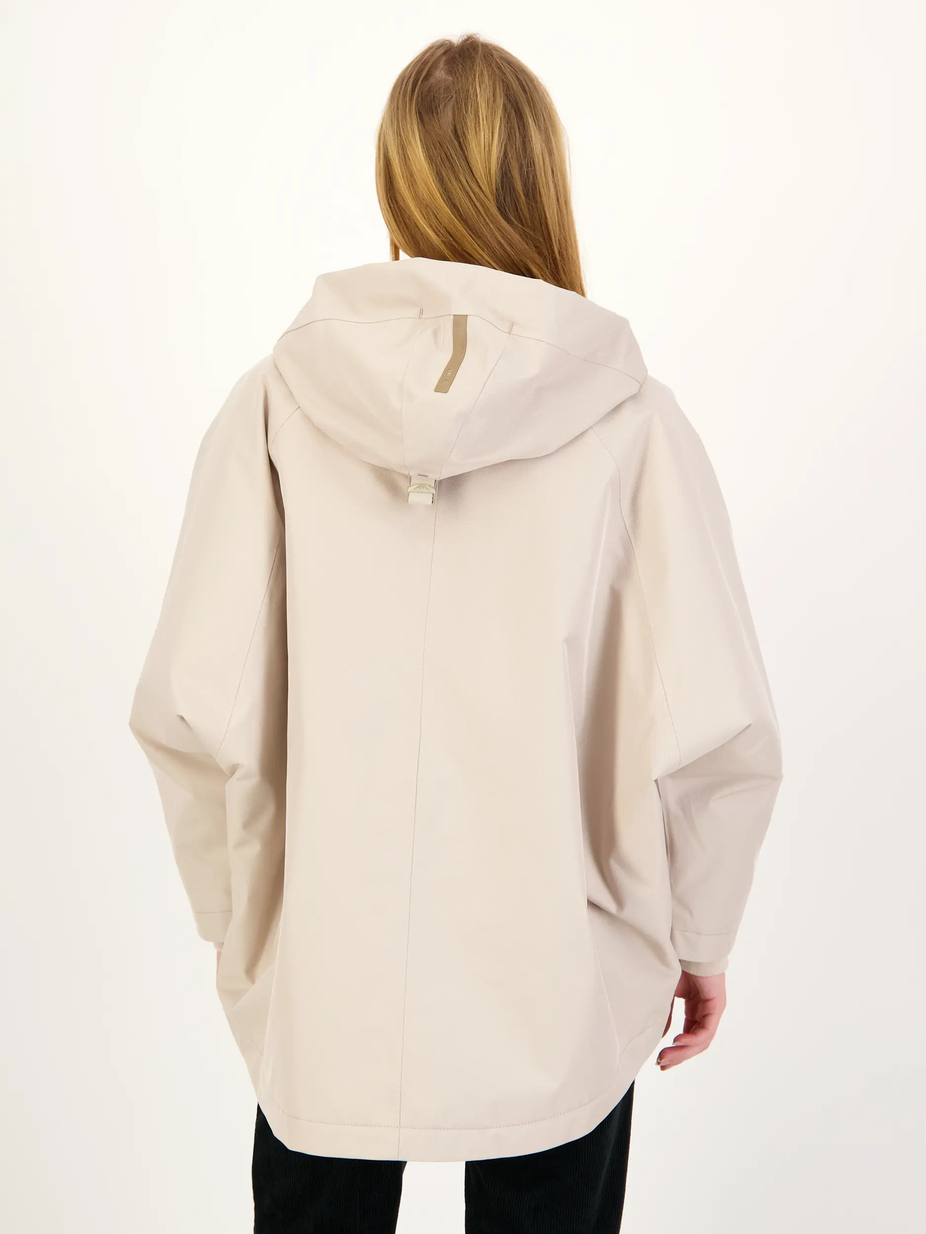 Jacke 'Pure' - Artikel Rückseite getragen von einem Modell